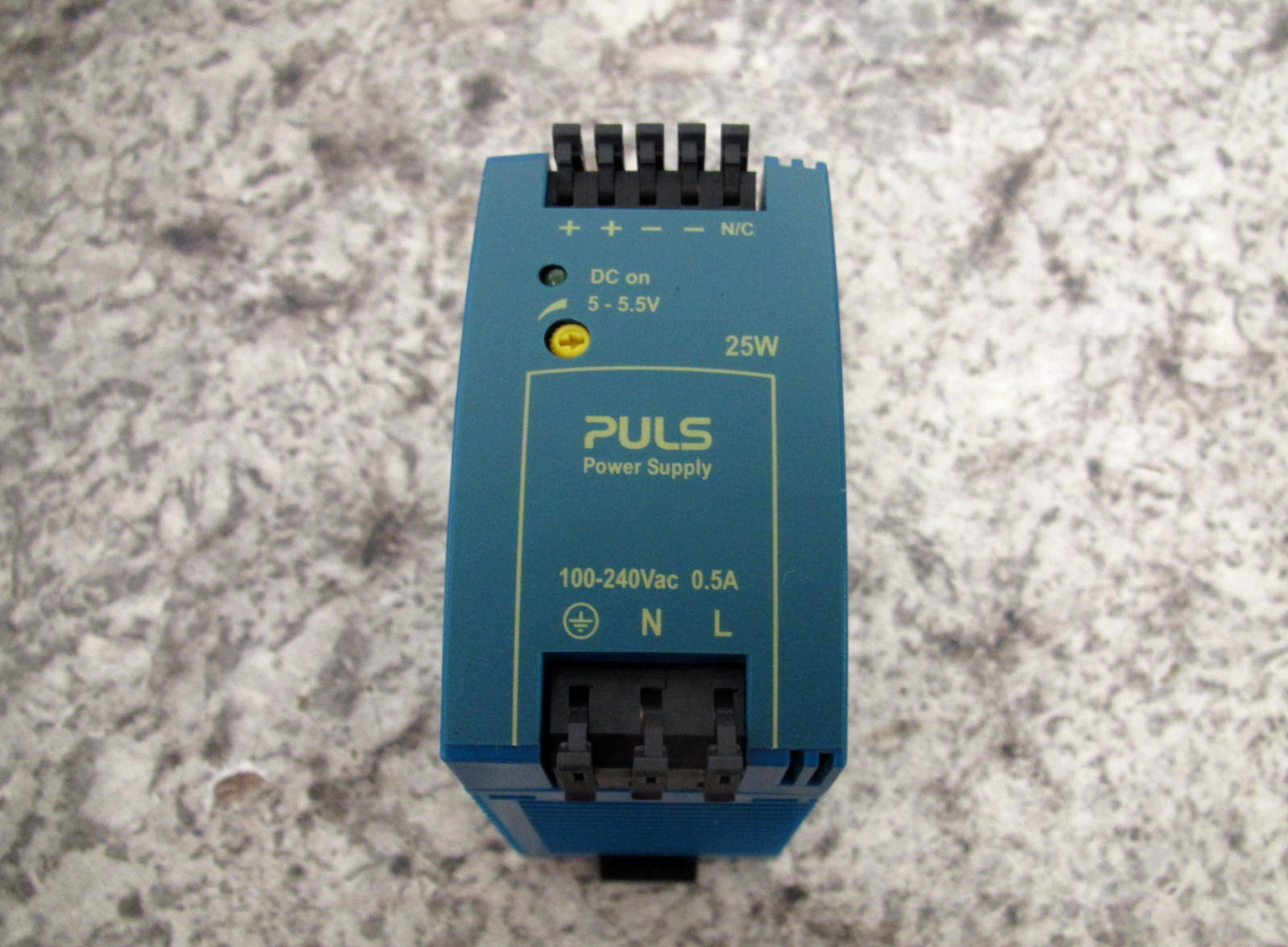 Puls ML30.101 AC 100-240V 0.5A / DC 5-5.5V 5A 1PH 25W Power Supply Free Shipping