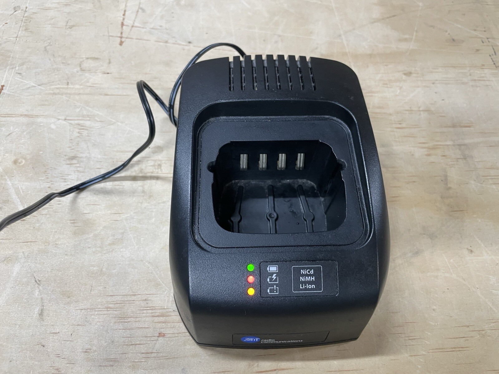 Tri-Li/NiCd/MH Pro Charger F TAIT P/N.:TPA-BA-203 TP9100/9135/9140/9155