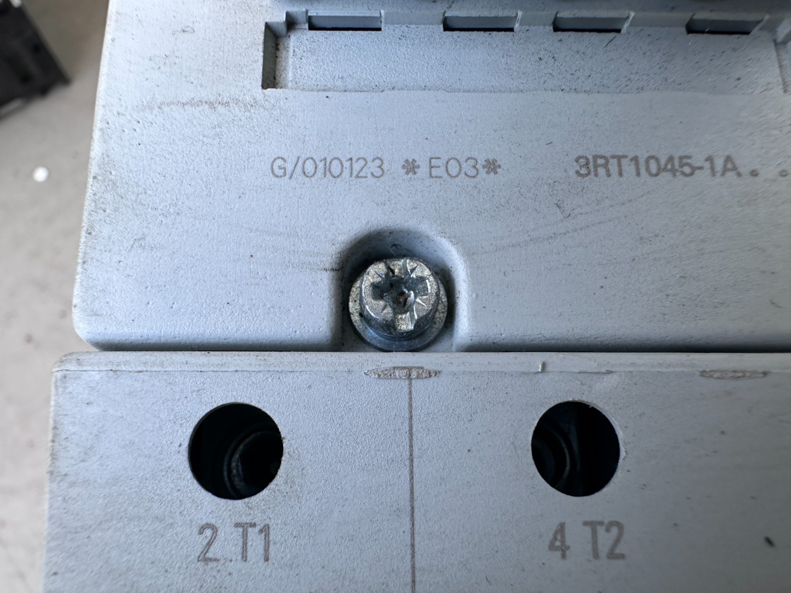Siemens 3ZX1012-0RT04-1AA1, plus 3RH1921-1HA22 aux contactor