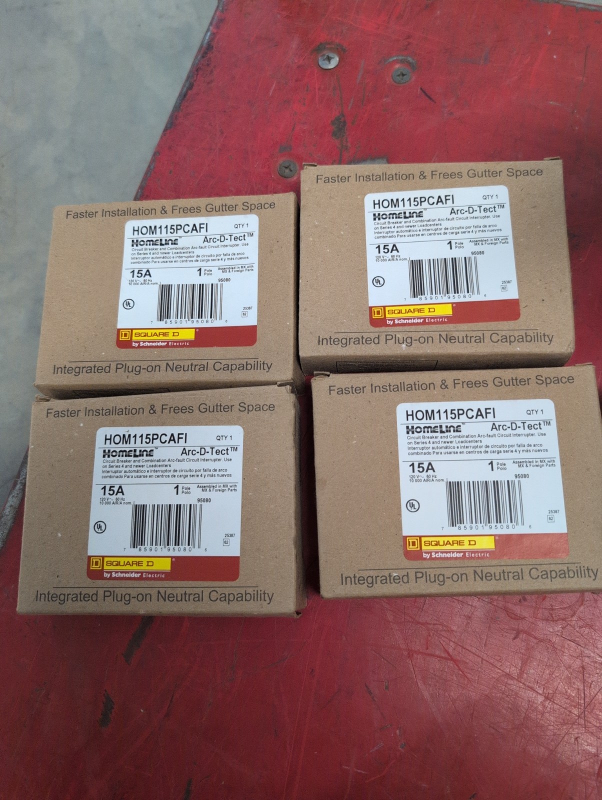 Lot of 4 SquareD/Homeline HOM115PCAFI Circuit Breaker 15A