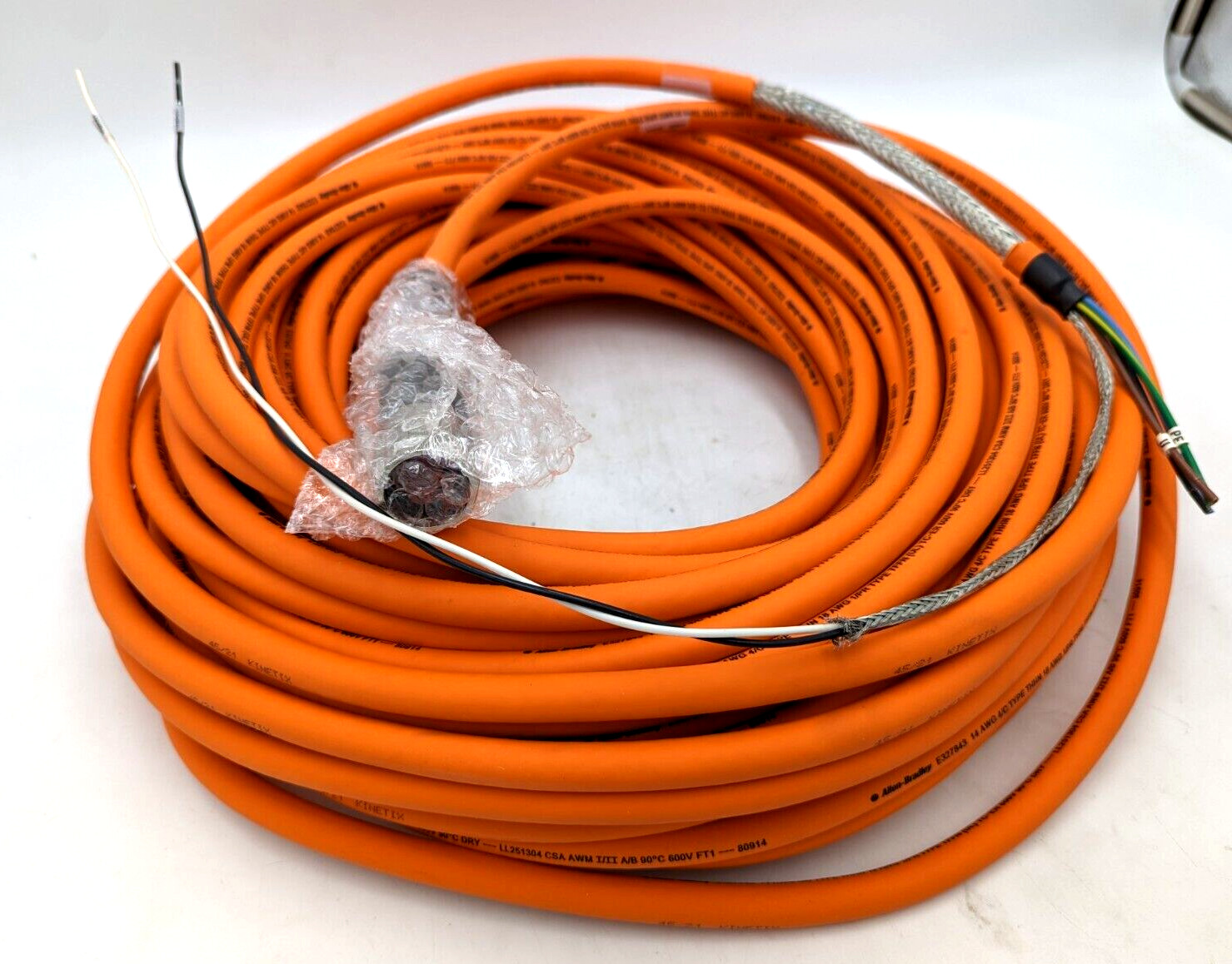 Allen Bradley 2090-CPBM7DF-14AA40 motor power cable with brake, 40m