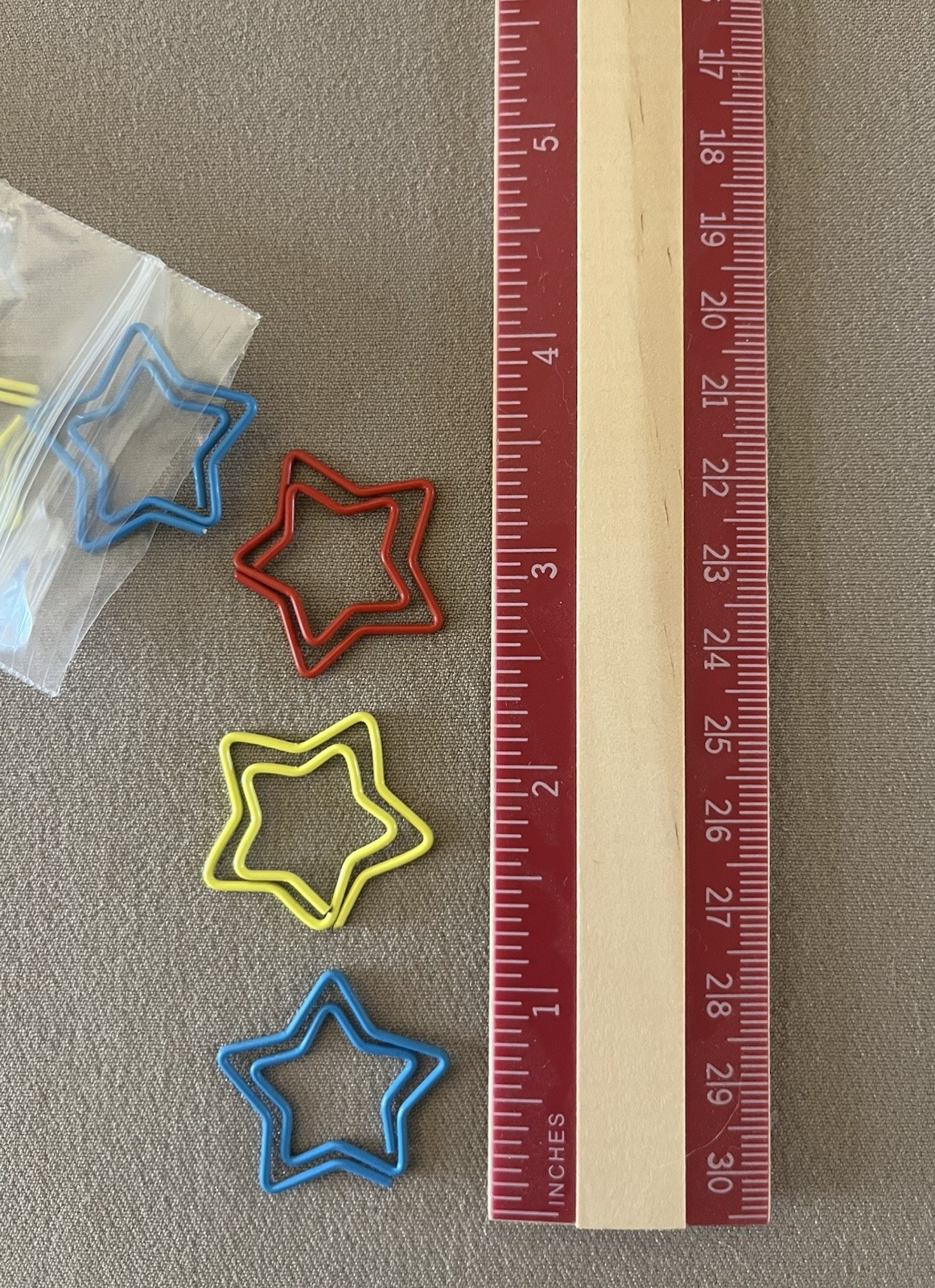 Pack Of 10 Multi-Color “Stars” Plastic Coated Paperclips By JAM~1” X 1”, New