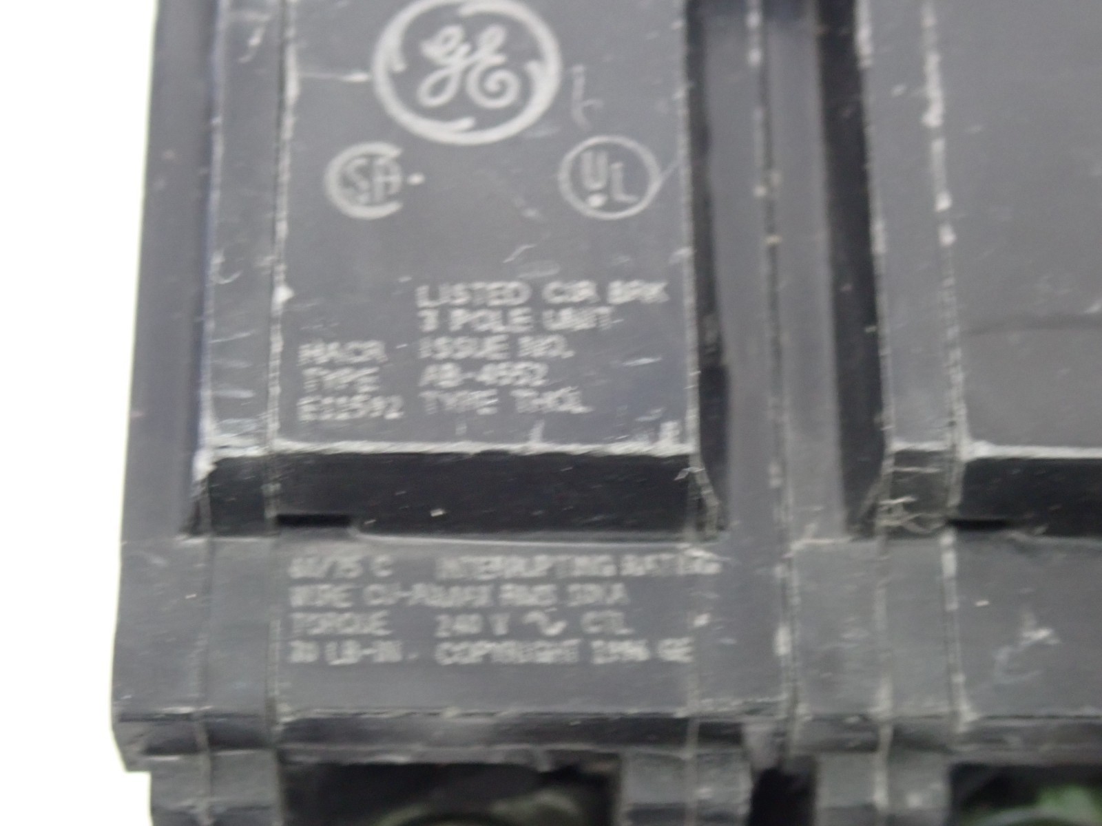 GE General Electric THQL32015 15 amp 3 pole plug in breaker 240 volt THQL chip