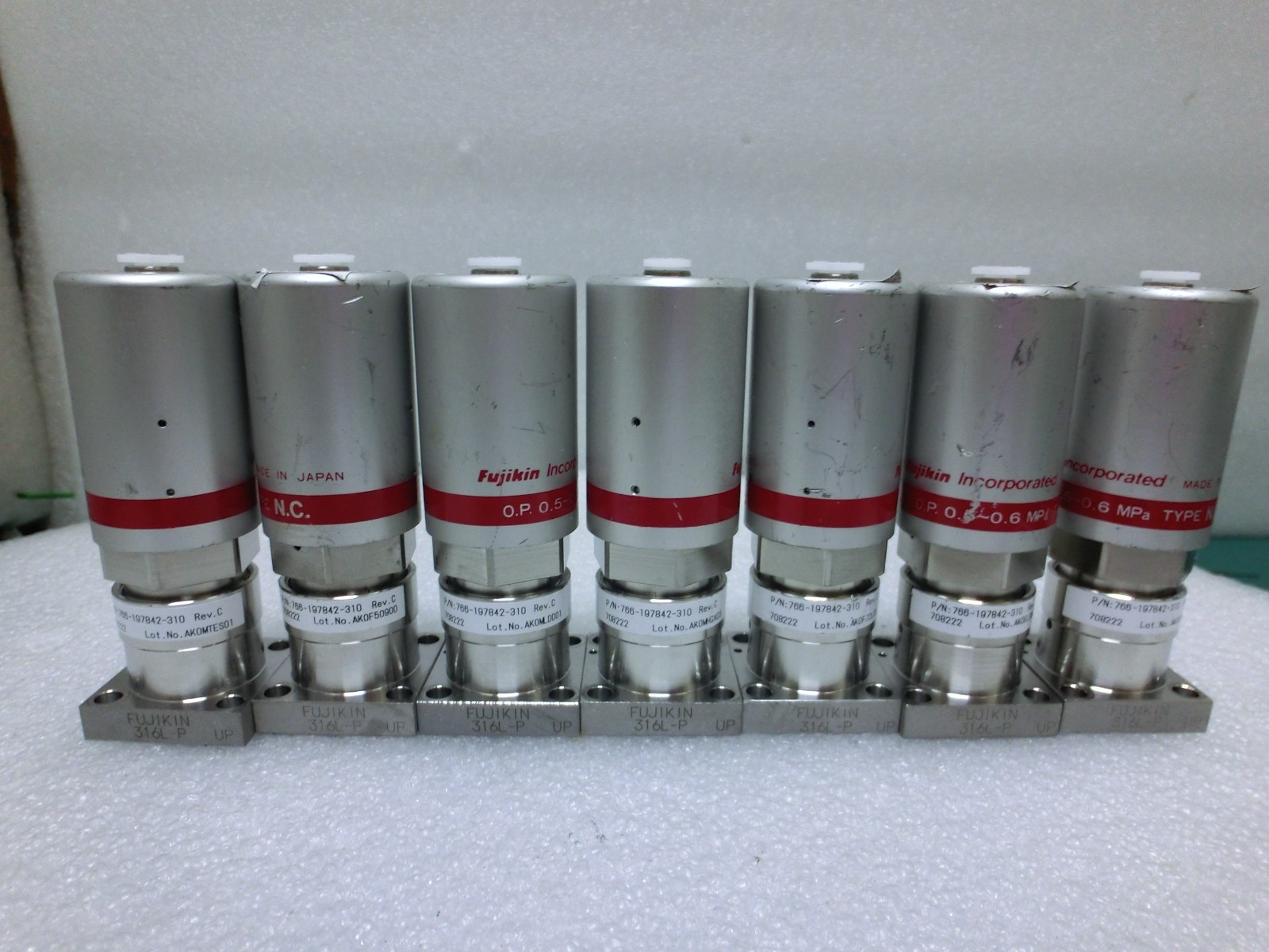 7pcs Fujikin 708222 Lam 766-197842-310 Rev C O.P. 0.5~0.6mPa N.C. Diaphragm~9933