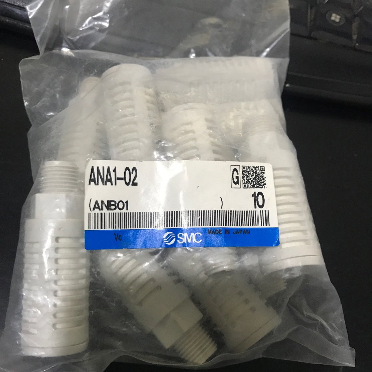 1Bag/10pcs New SMC ANA1-02 Silencers ANA102 Free shipping