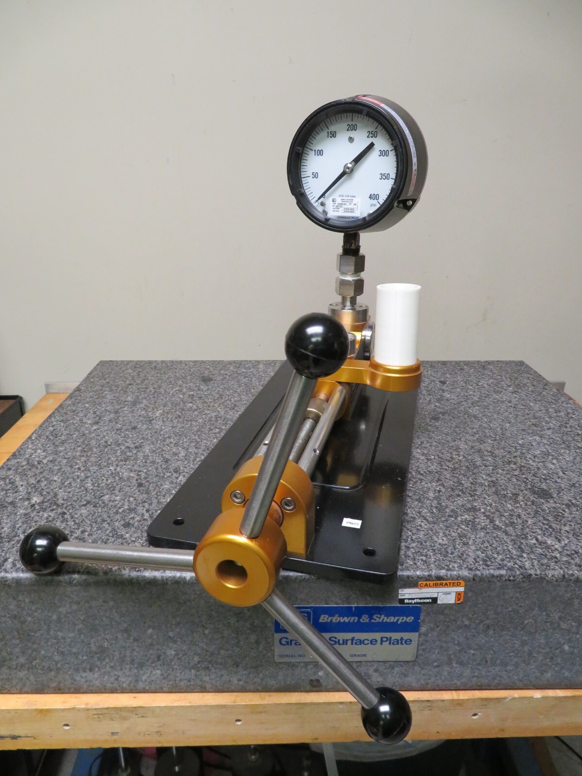 Crystal Eng GaugeCal XP Pressure Comparator 10000 PSI 700bar PN22