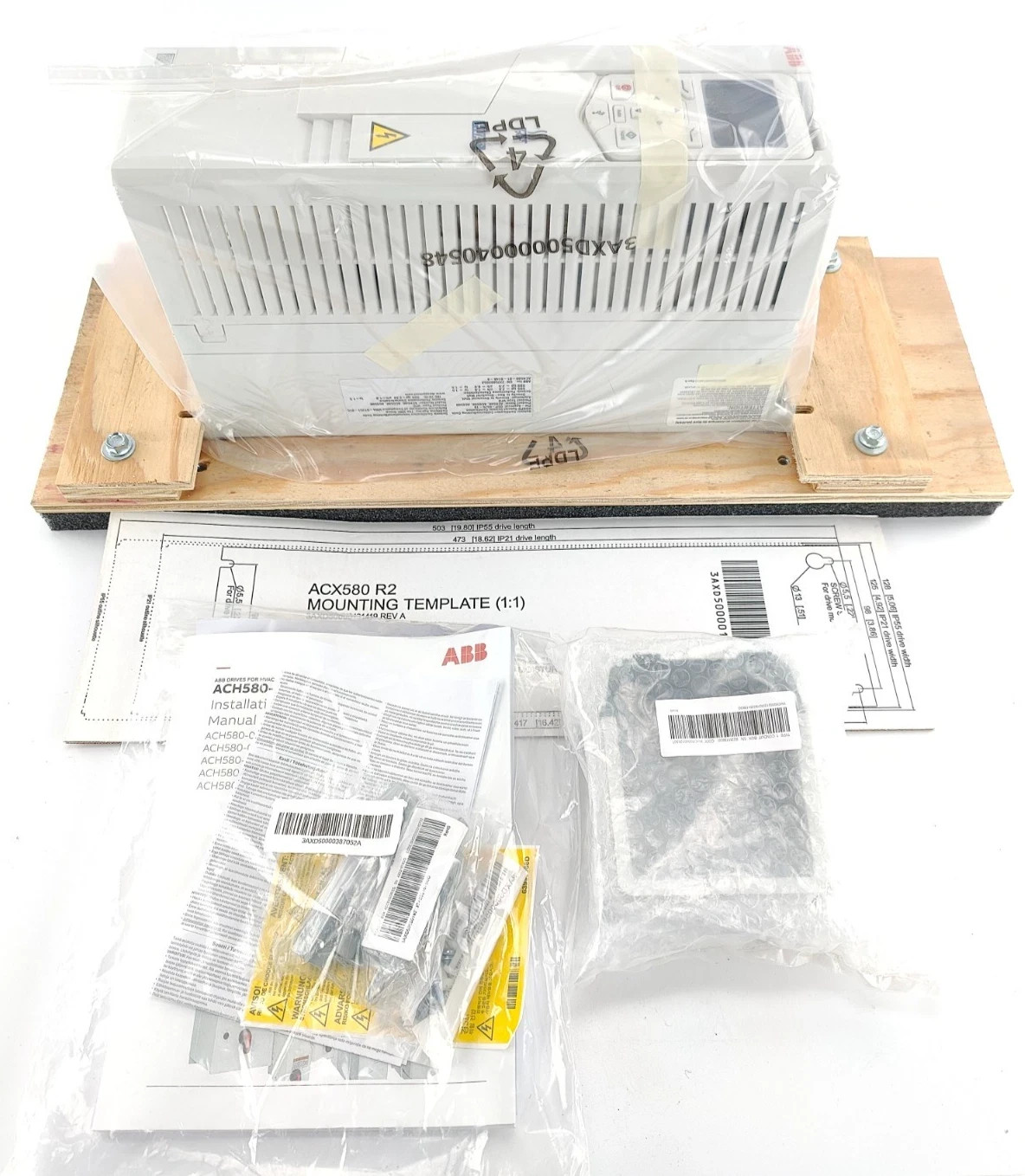 ABB ACH580-01-014A-4 400/480VAC HVAC DRIVE ***NEW***