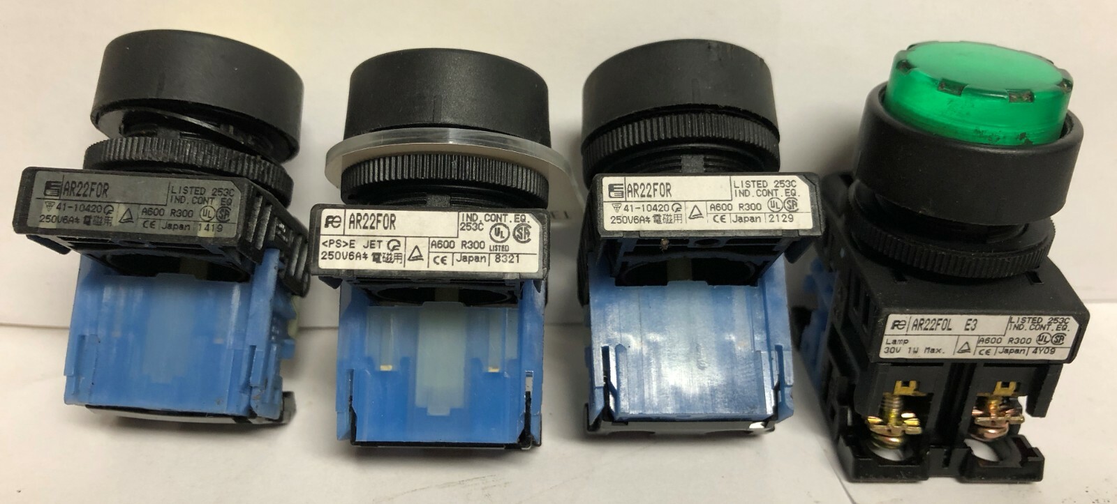 4 – Fuji Electric AR22FOL Push Button LOT GREEN YELLOW BLACK #12670