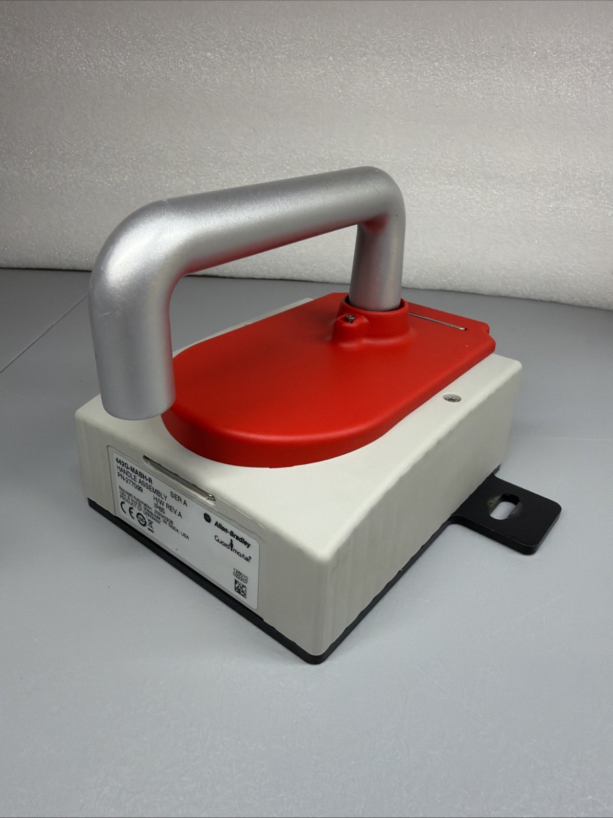 Allen-Bradley 442G-MABH-R Guardmaster 442G Handle Assembly Open Box (1.4.1)