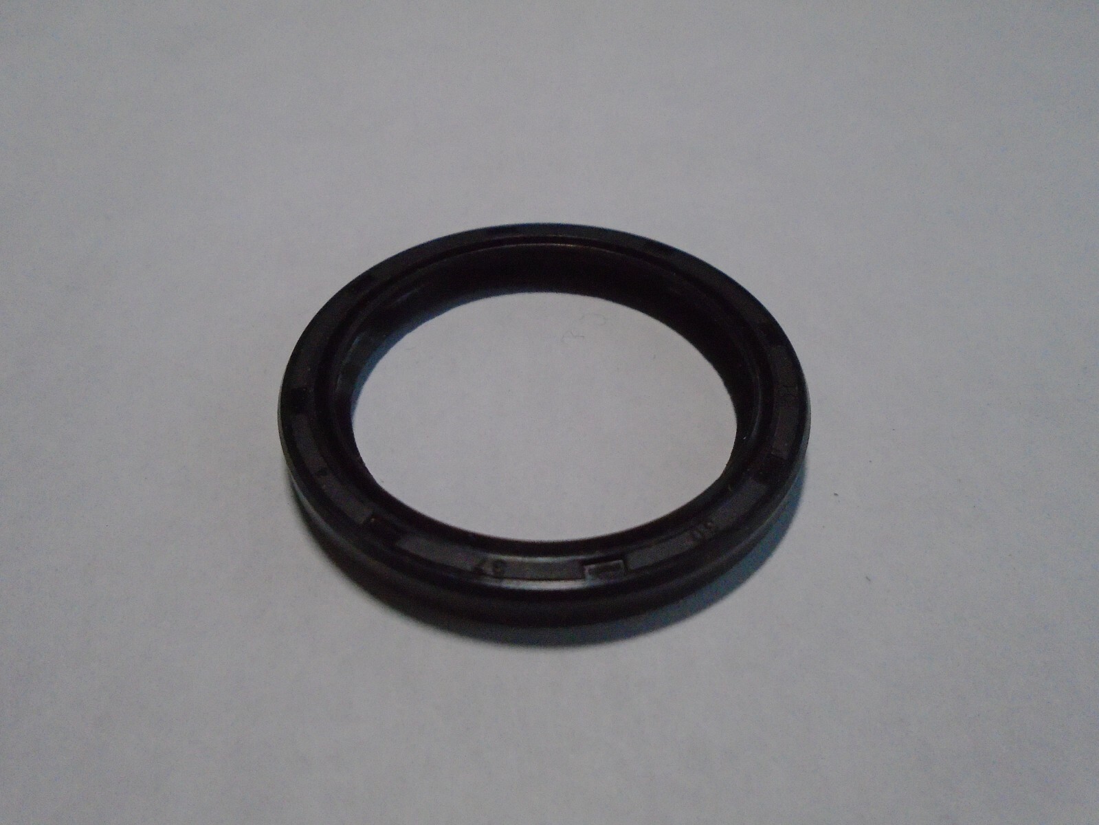 NEW TC 30X37X4 DOUBLE LIPS METRIC OIL / DUST SEAL 30mm X 37mm X 4mm WITH SPRING