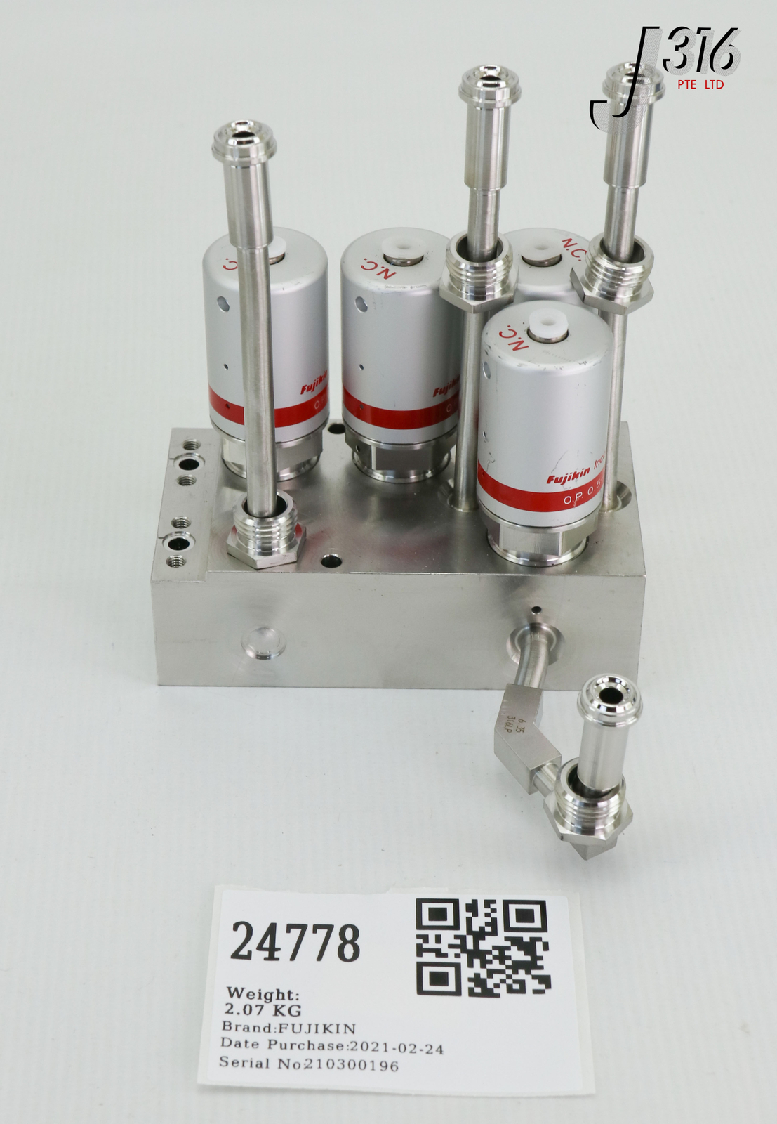 24778 FUJIKIN DIAPHRAGM BLOCK VALVES, TYPE N.C. 0.5~0.6MPA 565736