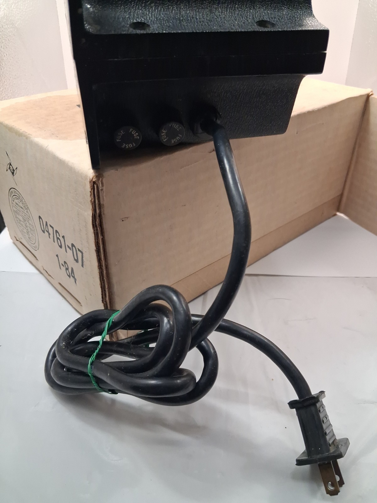 Vtg Blitzer Electric Fence Charger “Hot Spark” 8555A Working 20 Miles