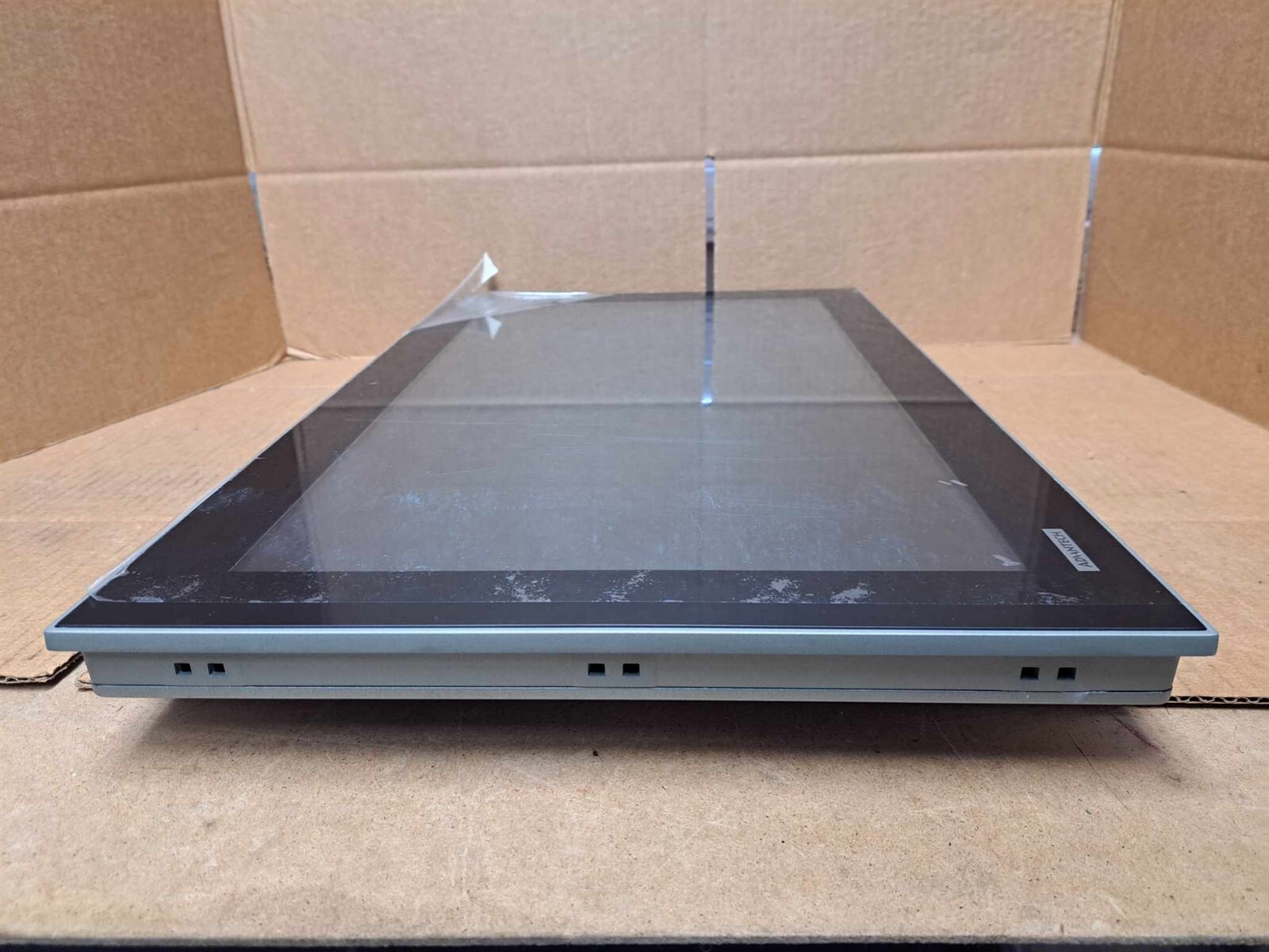 Advantech Industrial Touchscreen Monitor Model No. FPM-7211W-P3AE