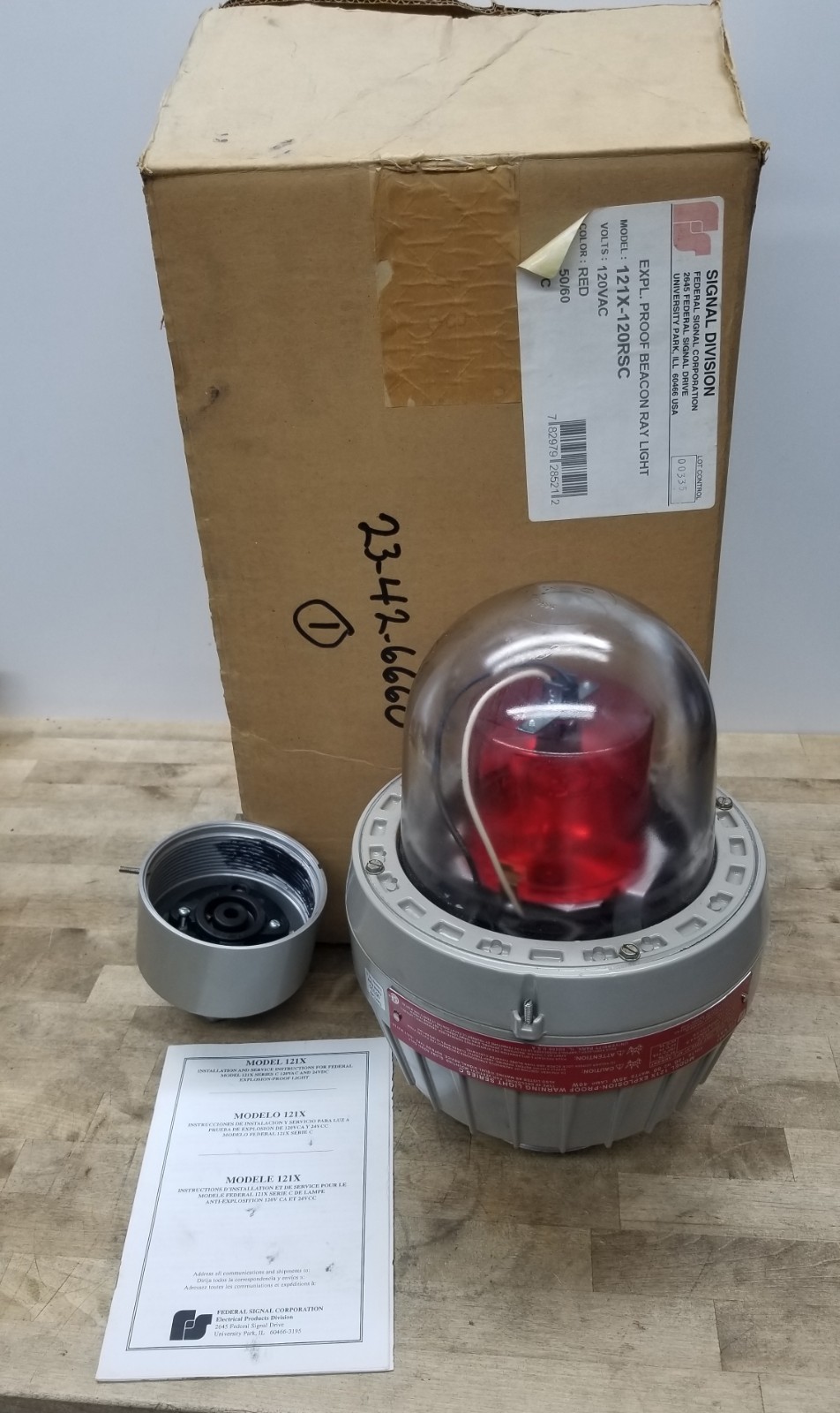 Federal Signal model 121X EXPLOSION PROOF BEACON RAY LIGHT 120VAC 121X-120RSC
