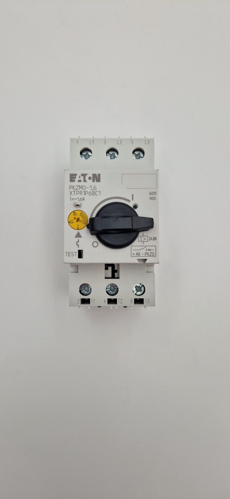 EATON Thermal Magnetic Circuit Breaker Motor Protect PKZM0-1.6 0.55 kW US New