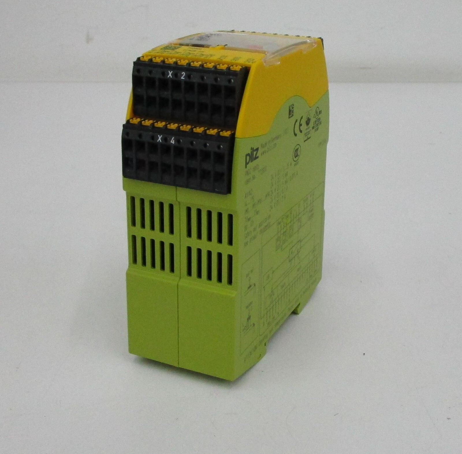 Pilz PNOZ mm0p Ident. No.: 772000