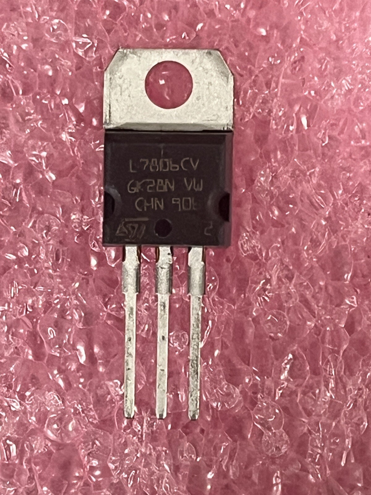L7806CV 6V VOLTAGE REGULATOR 1.5A TO 220 ST MICRO (LOT OF 10)