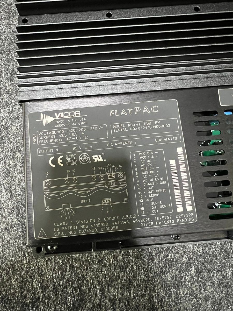 VICOR FlatPac Power Supply 100-120/200-240V 13.5/6.8A 47-63Hz 600W