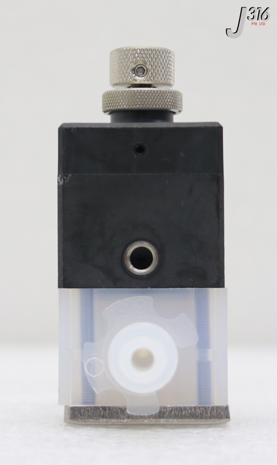 37933 KOGANEI PNEUMATIC VALVE 0~0.3MPA F-AVP125-28W
