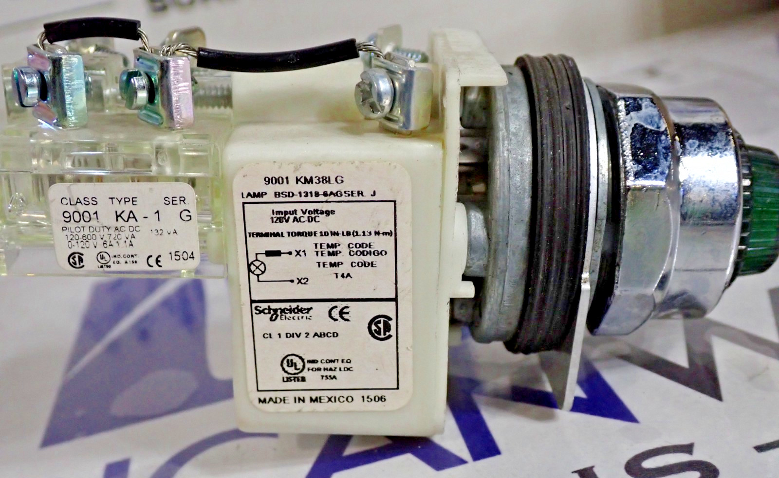 Schneider Electric 9001KM38LG GREEN Push Button 30mm Type KA – TESTED