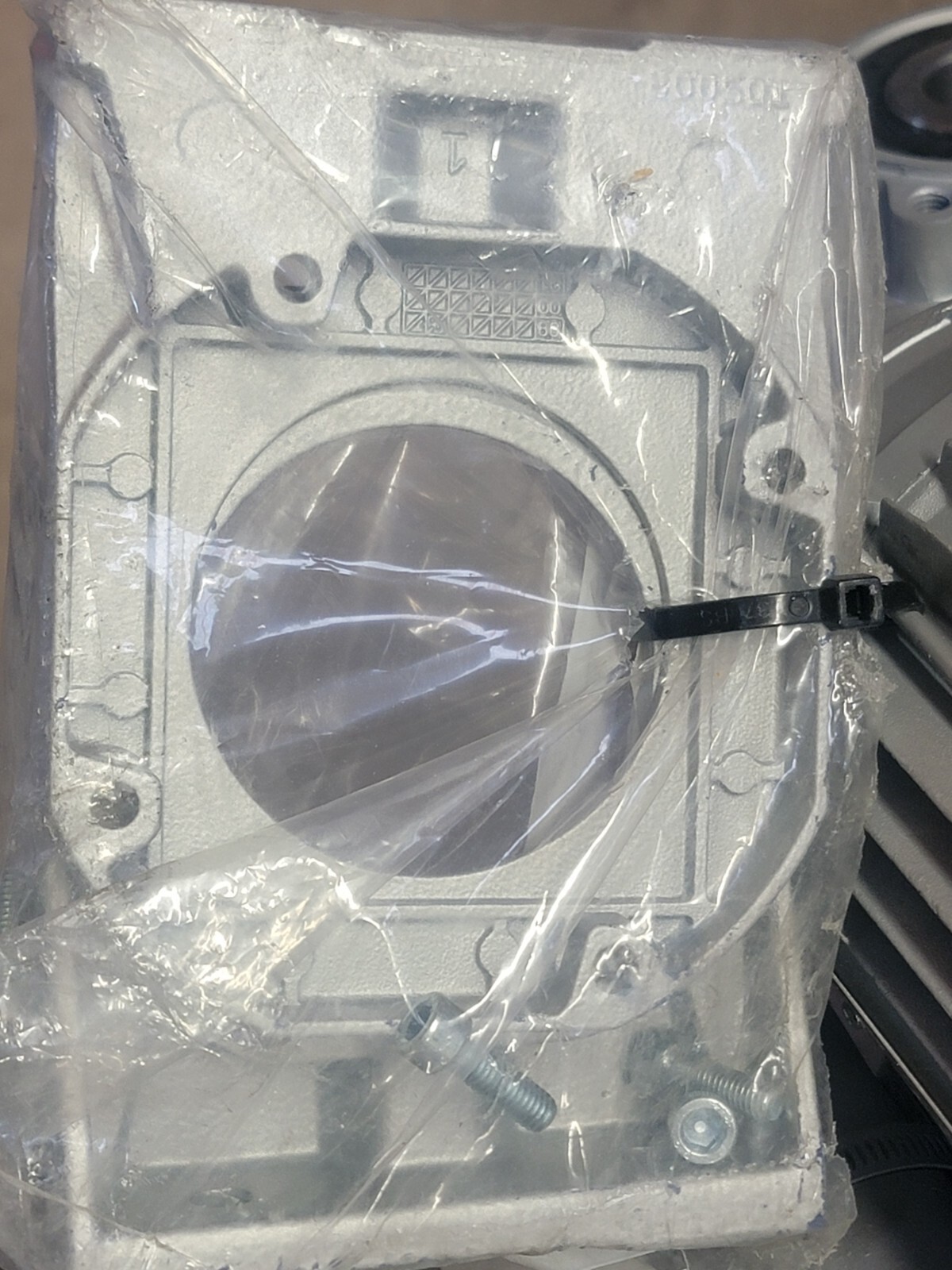 Lenze MDC71C4 0.5 HP .37kW AC Gearmotor/ Right Angle hollow w/ shaft NOS