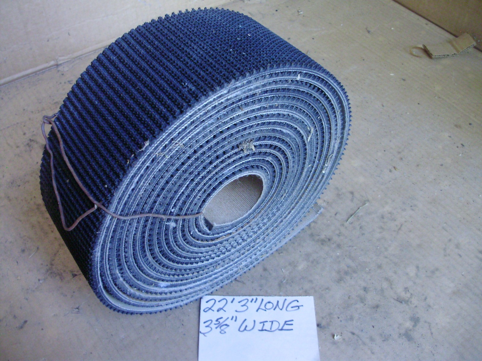 Conveyor Belts, Incline, Textured, Rubber, 3-5/8in to 5-1/2in Widths