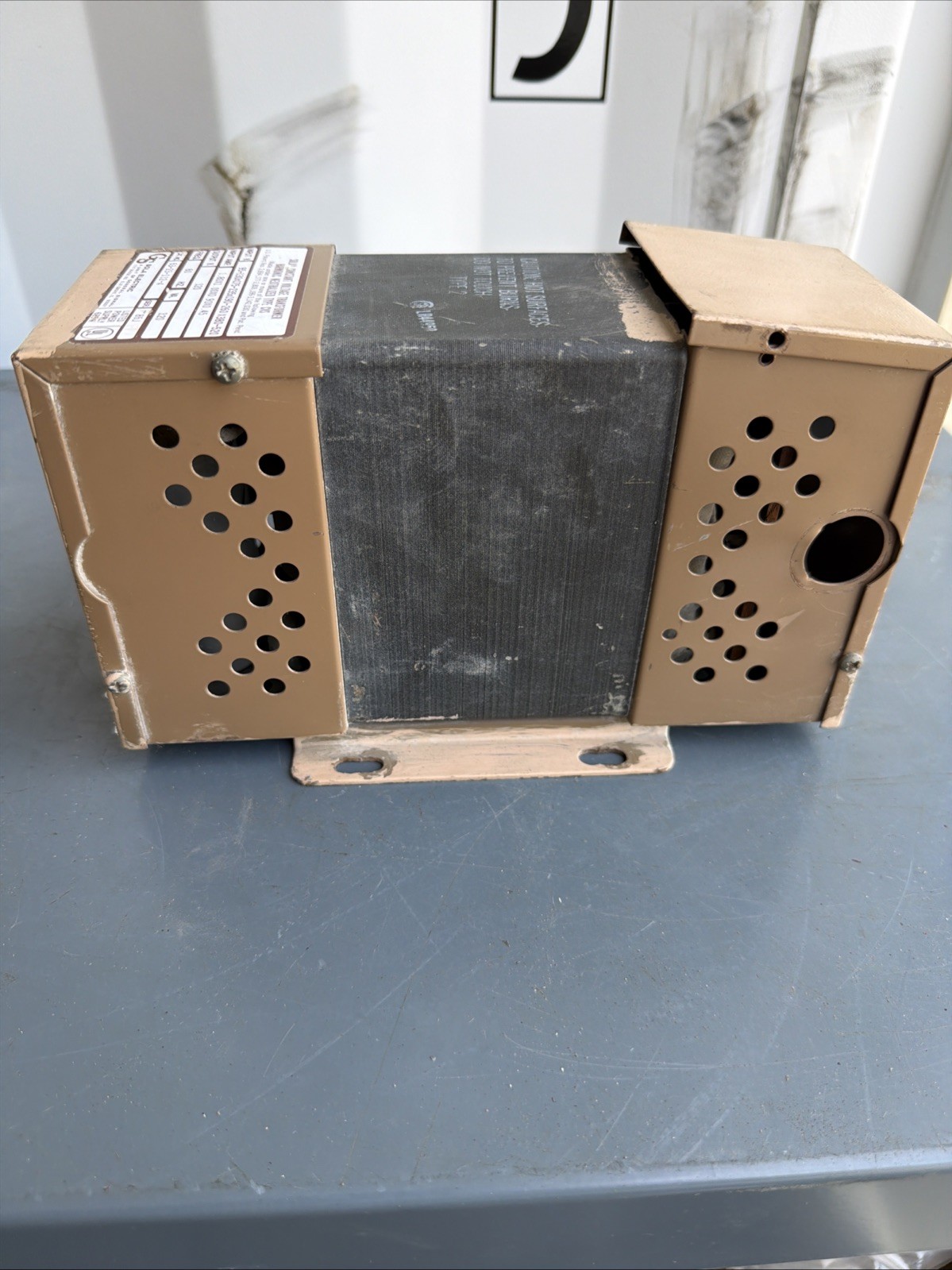SOLA 63-23-112-4 CONSTANT VOLTAGE TRANSFORMER 120VA 120V OUTPUT