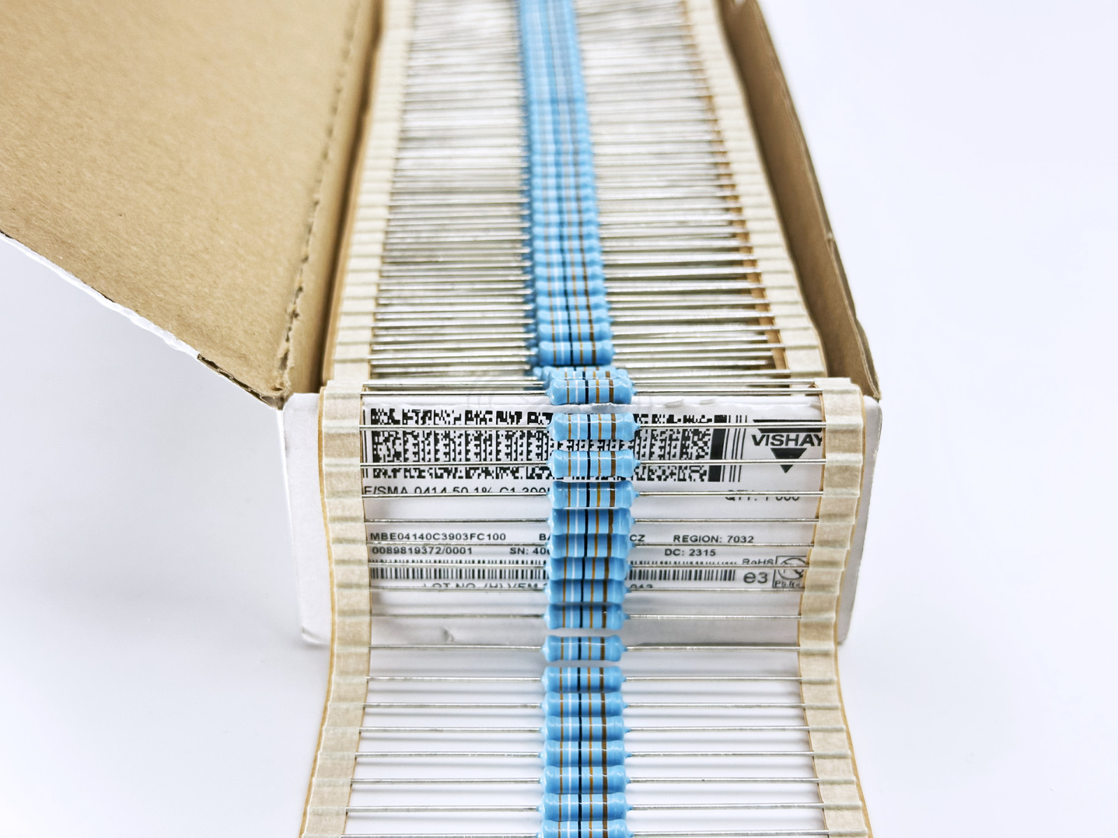 50PCS MBE04140C3903FC100 Vishay 390 kOhm 1% 1W 50ppm Metal Film Resistor AXIAL