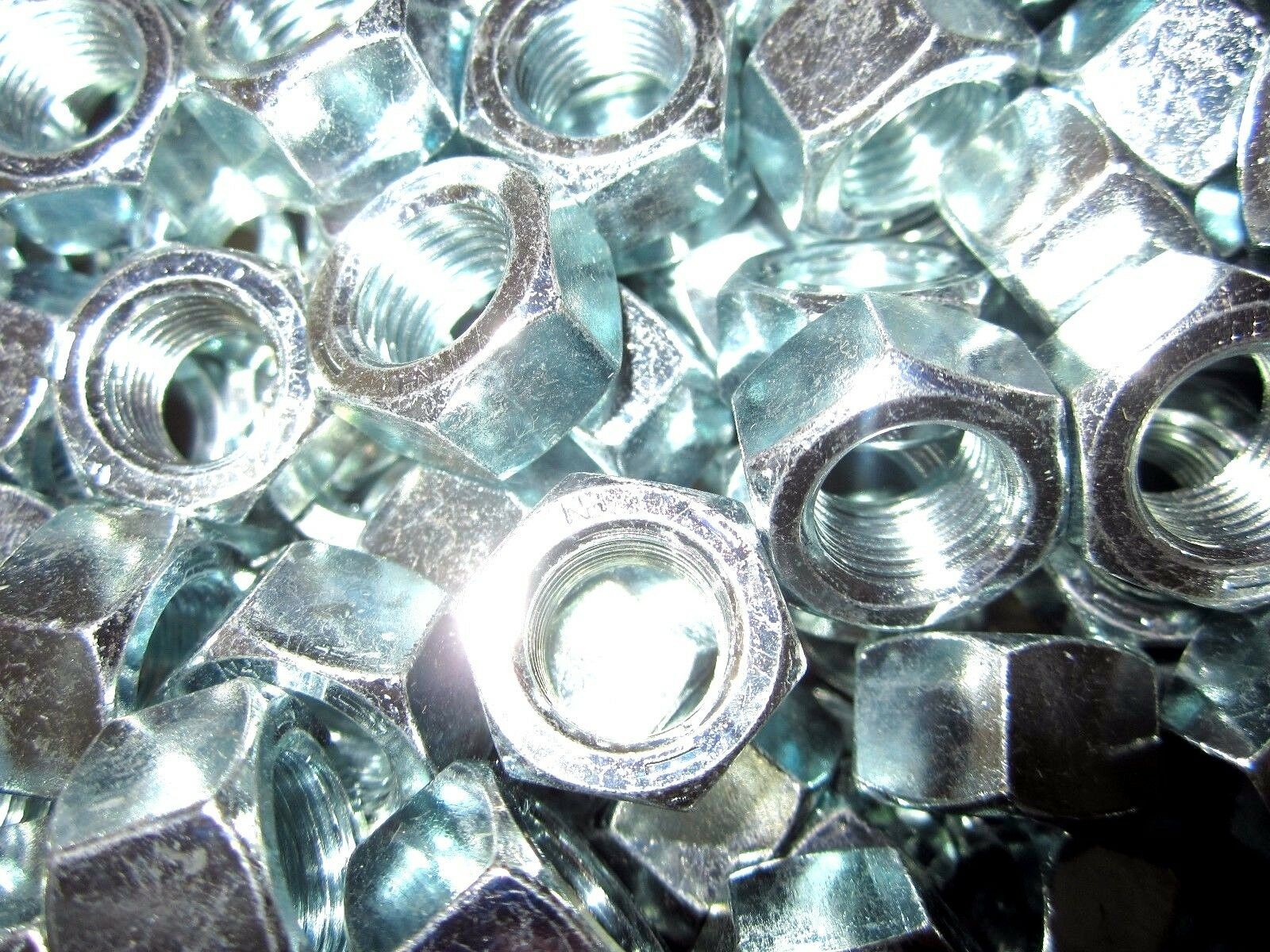 9/16-18 Hex Nut Grade 5 Zinc 100 Pieces