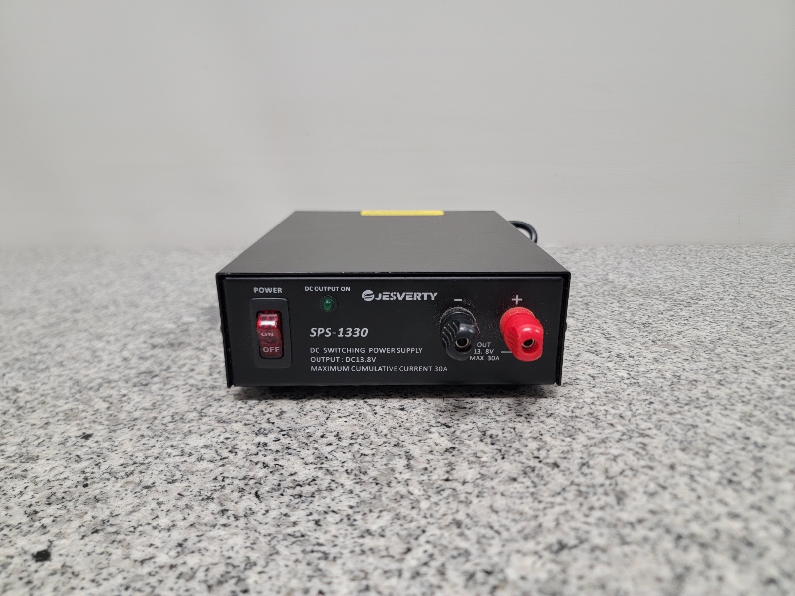 Universal Compact Bench Power Supply – 30 Amp Regulated Home Lab Benchtop