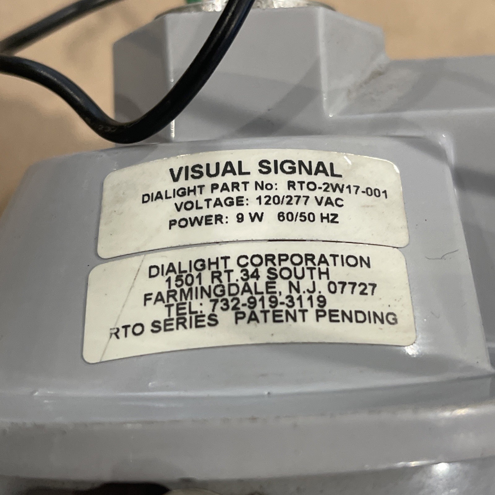 Dialight RTO‑2W17‑001 SafeSite LED Area Light – 800 Lumens, IP66, Used Pull