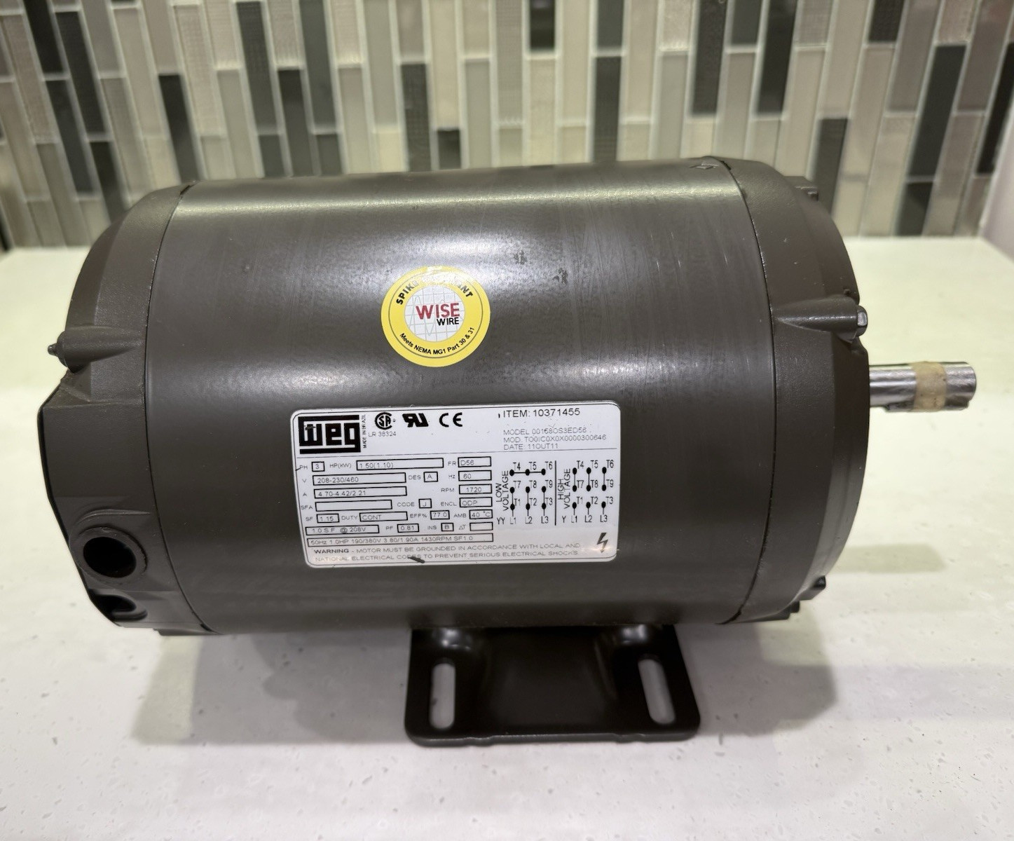 WEG 1.5HP 3-Phase AC Induction Motor 208-230/460V 1720RPM ODP 56