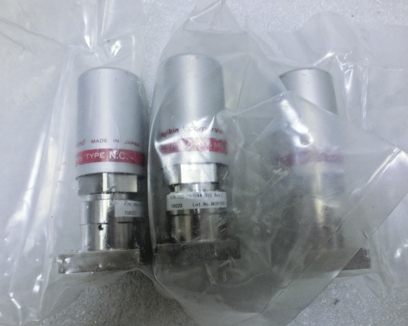 Lot of 3 Fujikin 708223 Lam 766-197844-310 Rev C O.P. 0.5~0.6mPa N.C. Valve~9929