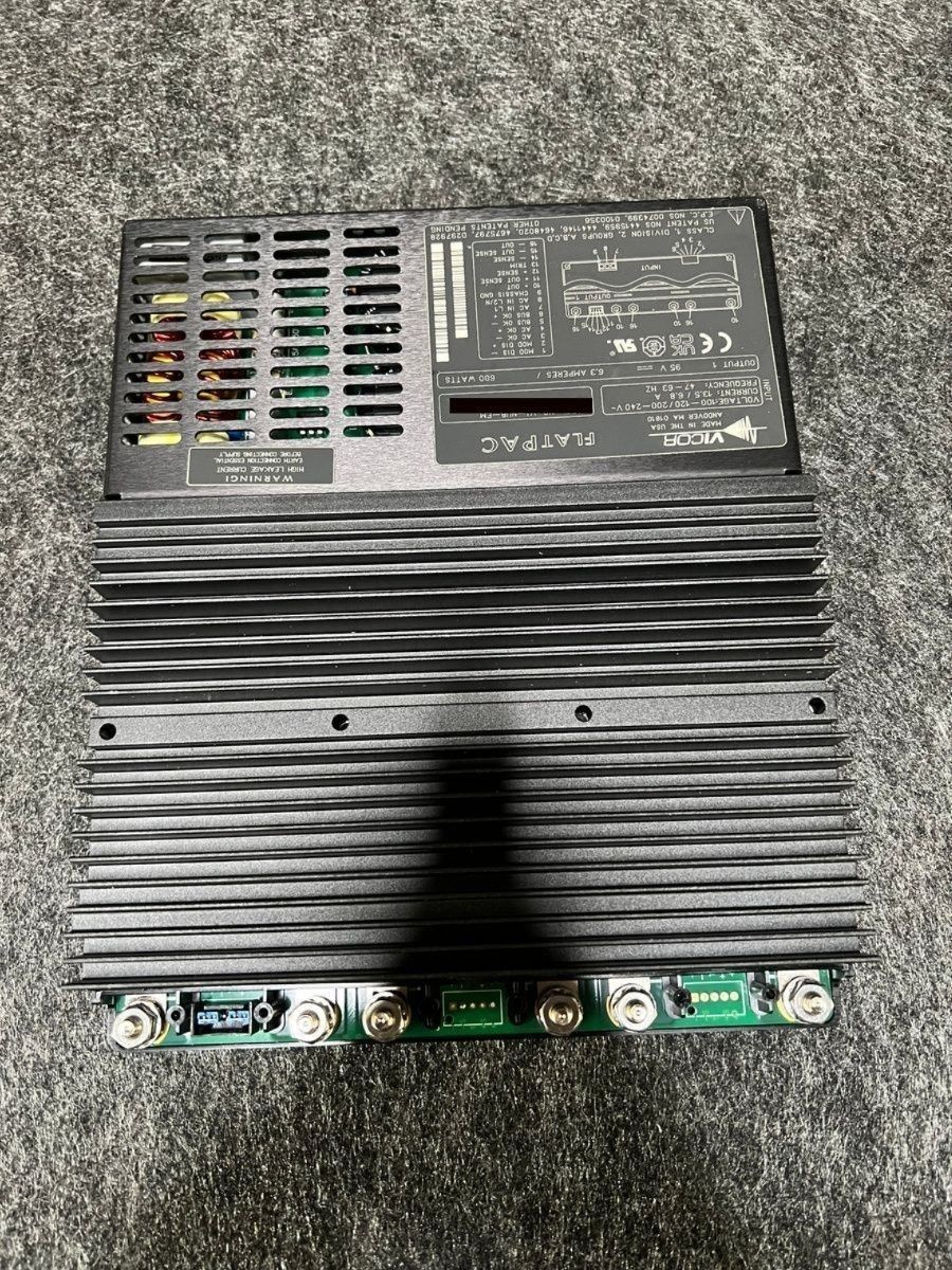 VICOR FlatPac Power Supply 100-120/200-240V 13.5/6.8A 47-63Hz 600W