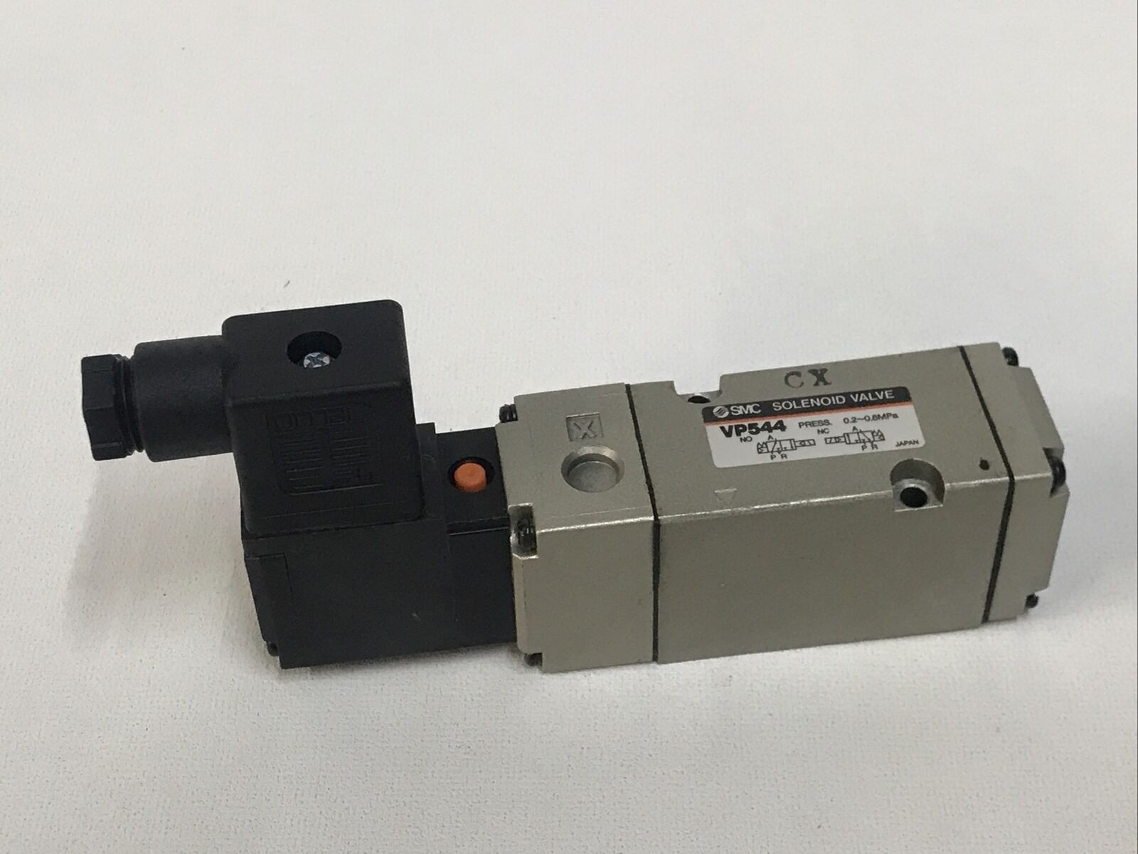SMC VP544 Solenoid Valve 0.2-0.8 MPa DC21-26V
