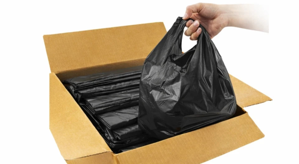 Black T-Shirt Carryout Bags 800 ct.) by Poly-America