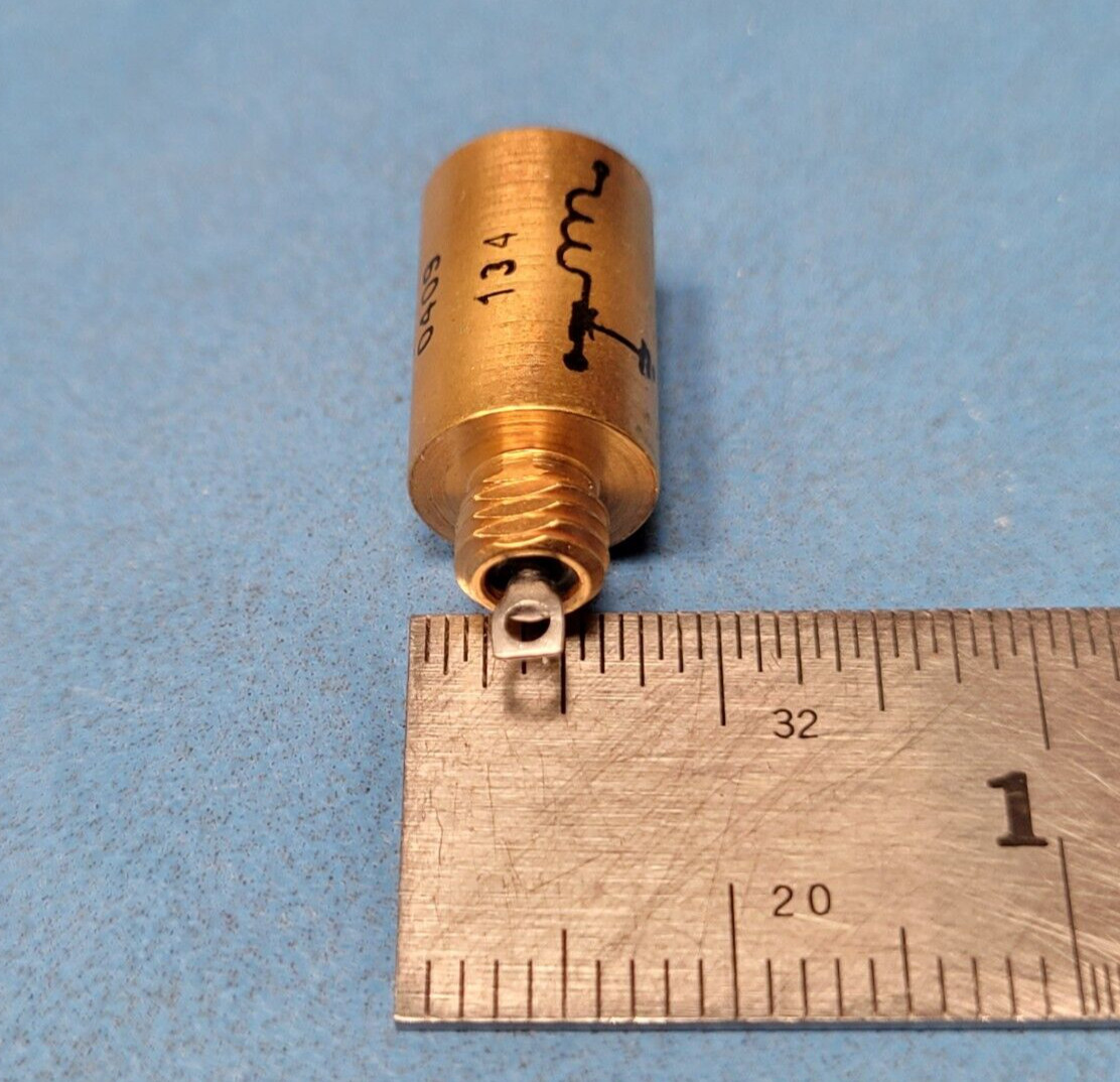 Passive EMI Filter, 8G016-123U-492, AVX, CAP:0.5 MF/UF, WVDC: 150V, HK2HAR12A