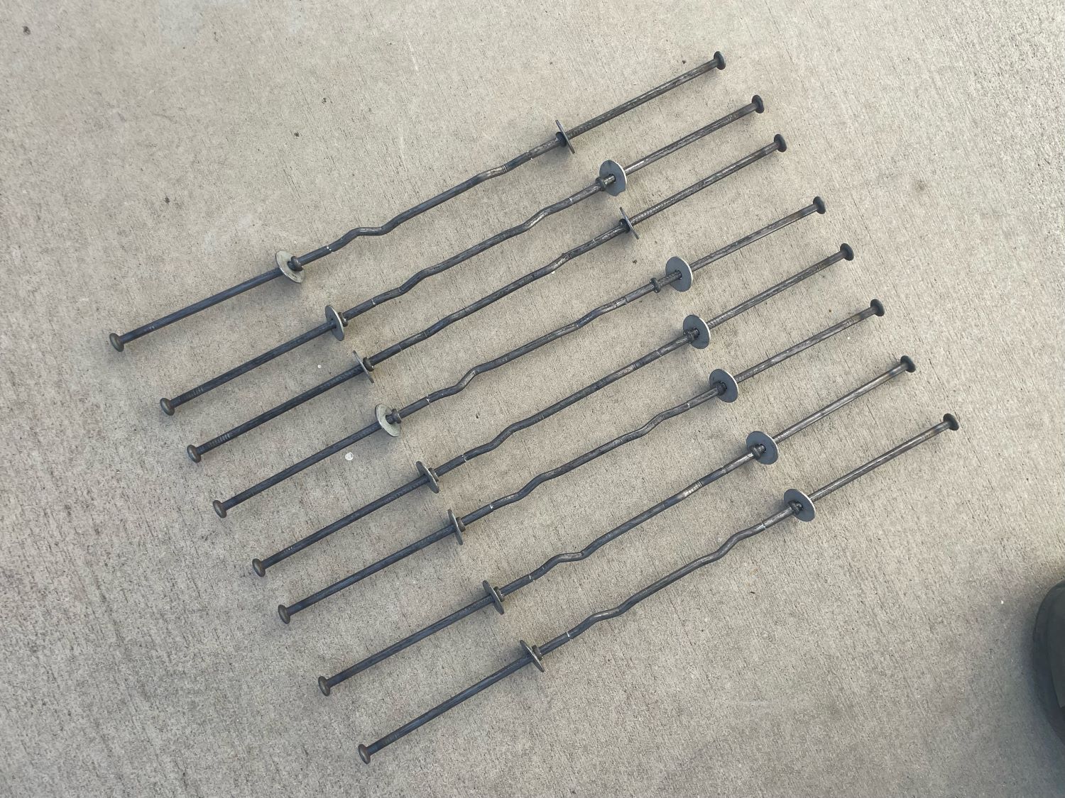 Sandbaggy 8″ x 4 ¾” Standard Snap Ties With 1″ Steel Washers (Short End)