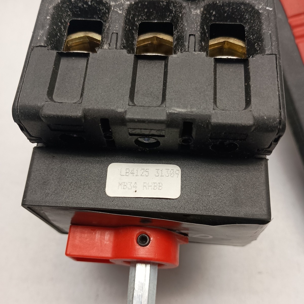 Salzer LB4125 Load Break Switch 125A 3-Pole Disconnect w/ Padlockable Handle