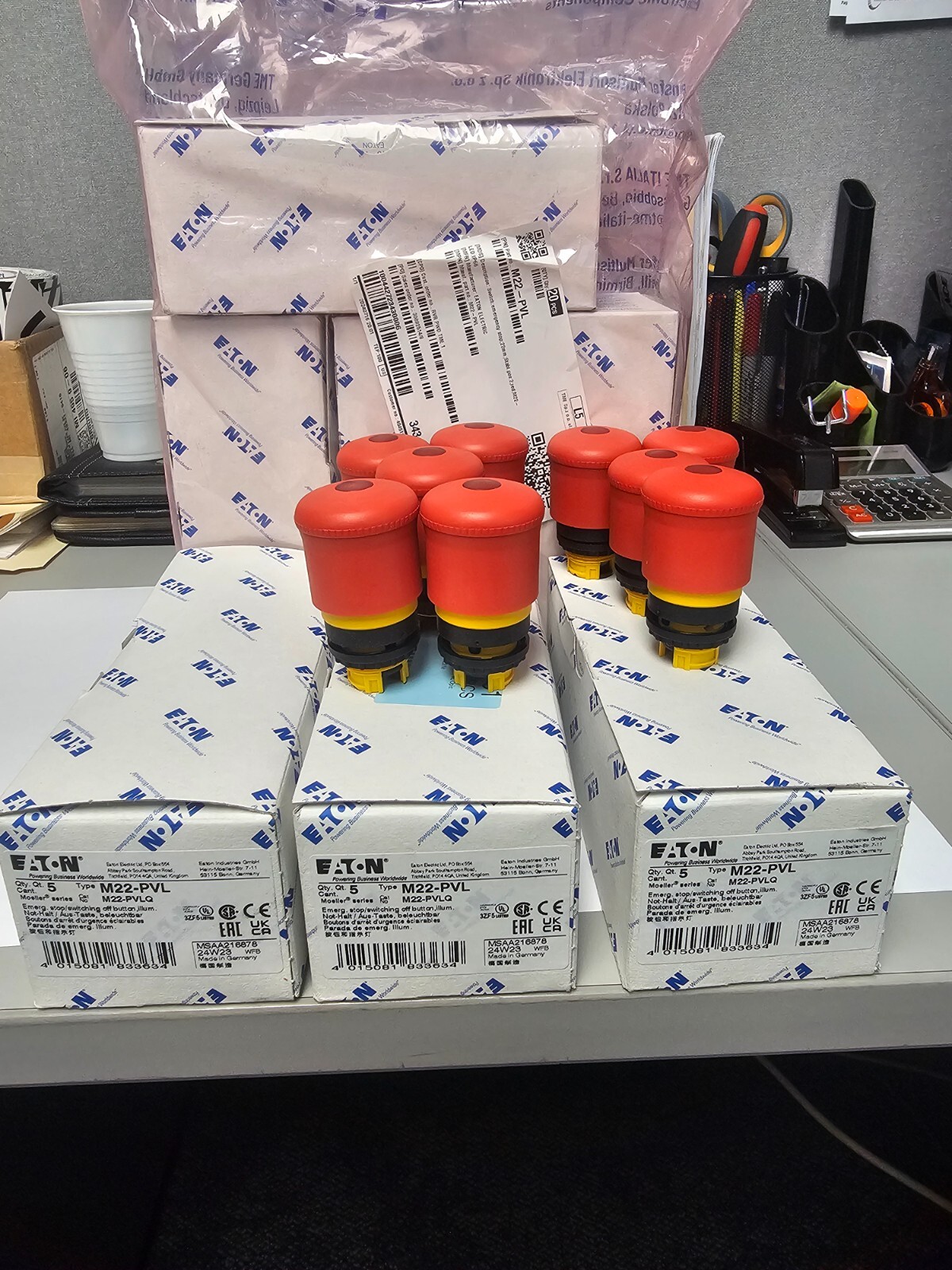 EATON M22 PVL RED Illuminated Emergency STOP Switching OFF Push