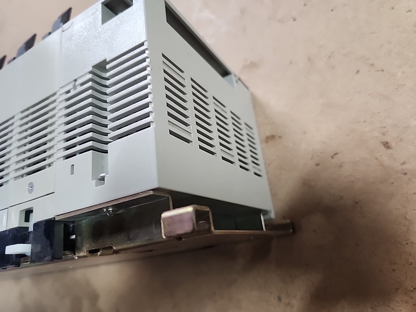 Omron C200HW-BI101-V1 PLC Module /w 10 Modules + psu PA204S OC225 OC224 IA122