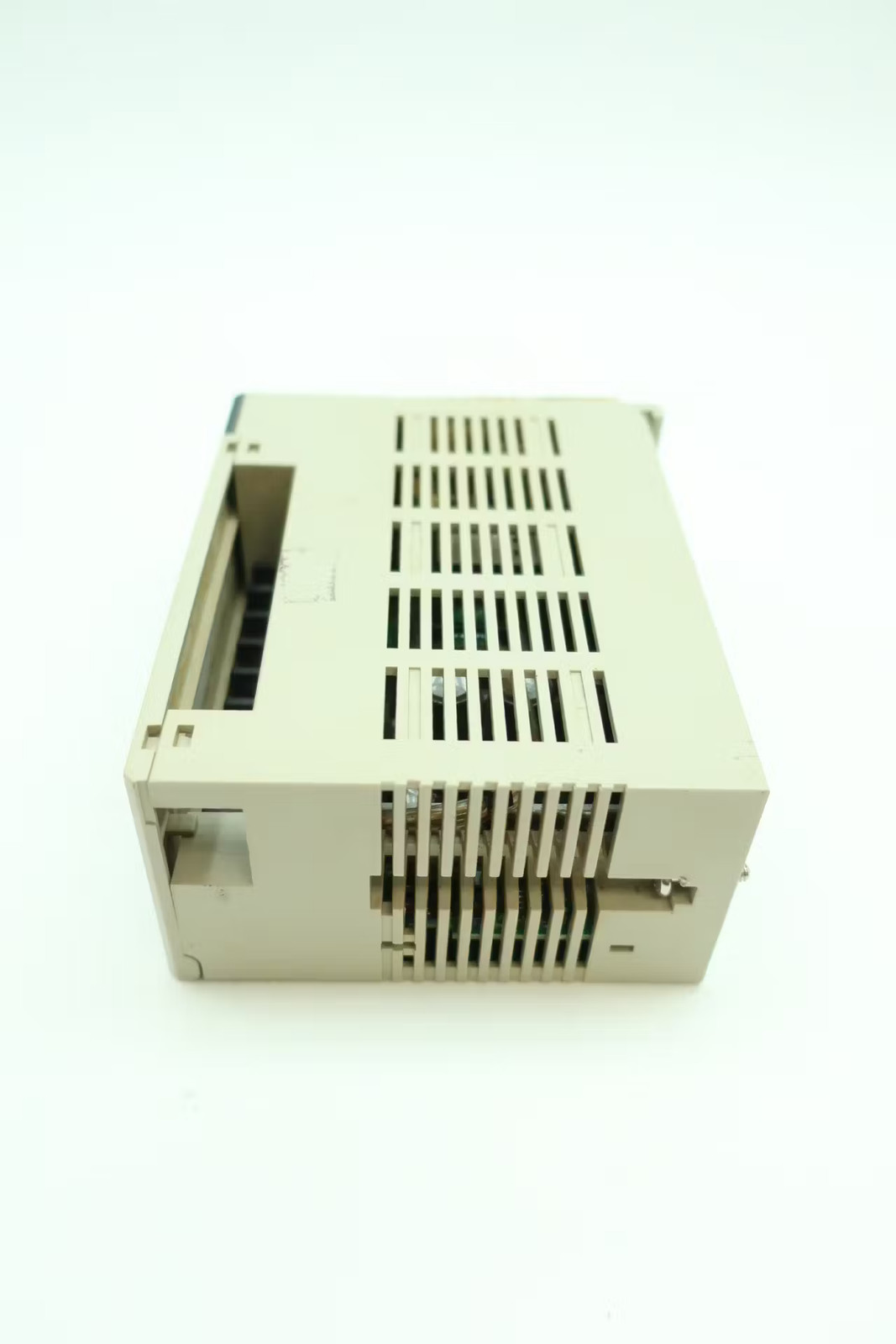 Omron C200HW-PA204S Power Supply Unit 100-120/200-240v-ac 24v-dc