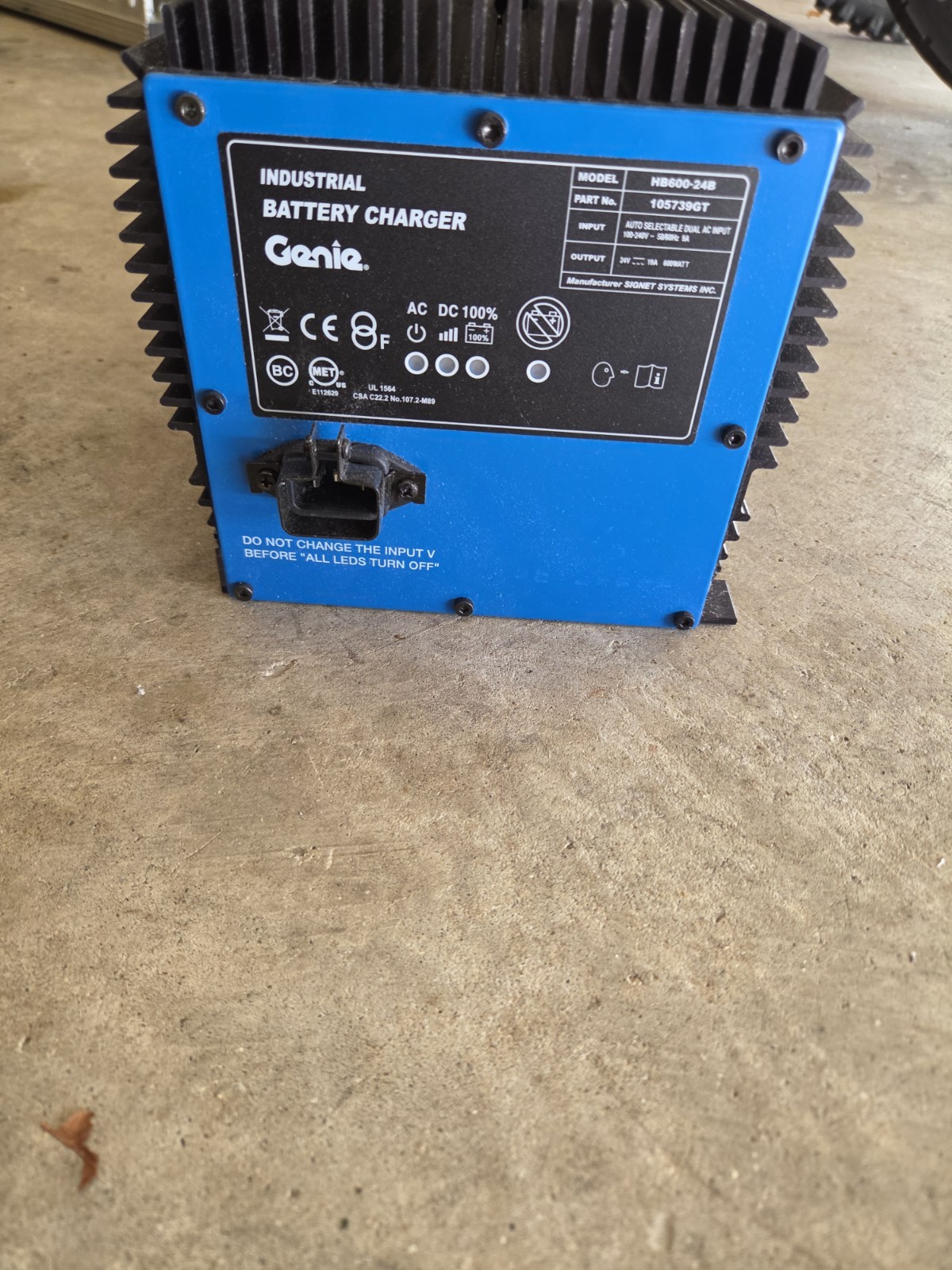 Genie 105739GT 24 Volt DC Battery Charger