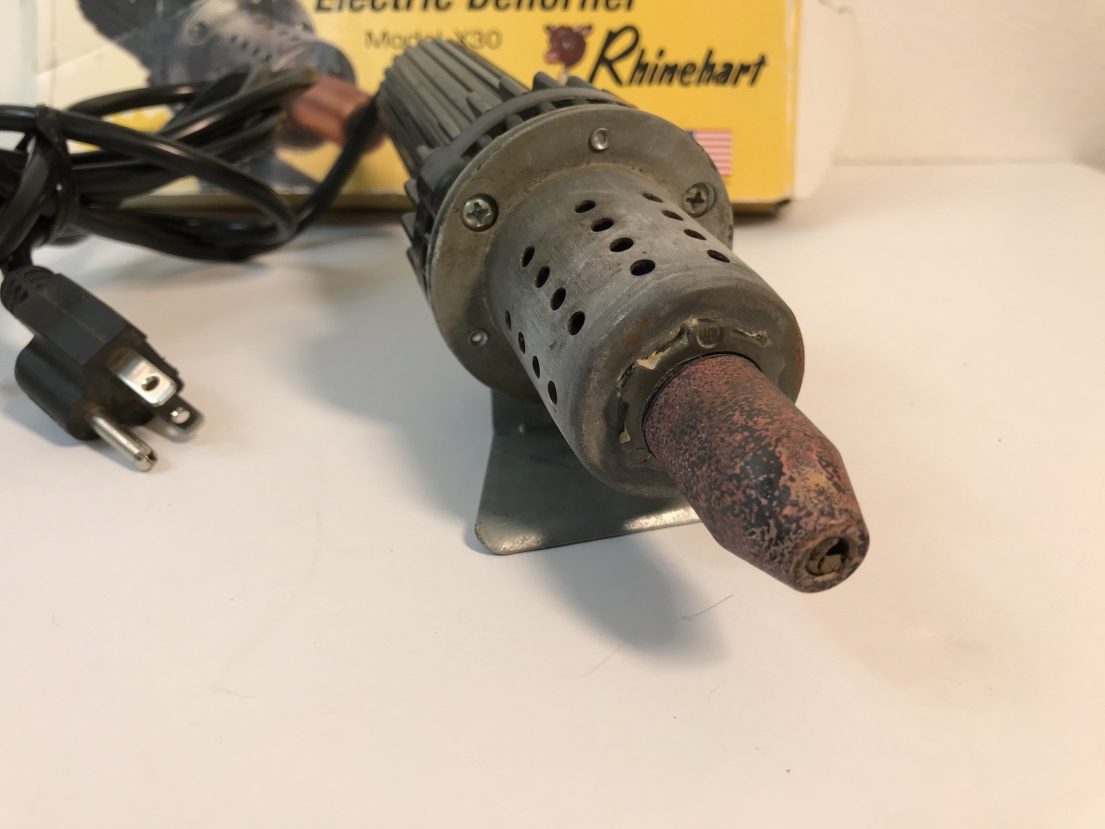 Rhinehart Model X-30 Electric Dehorner Professional Grade: Goats, Cows, Sheep