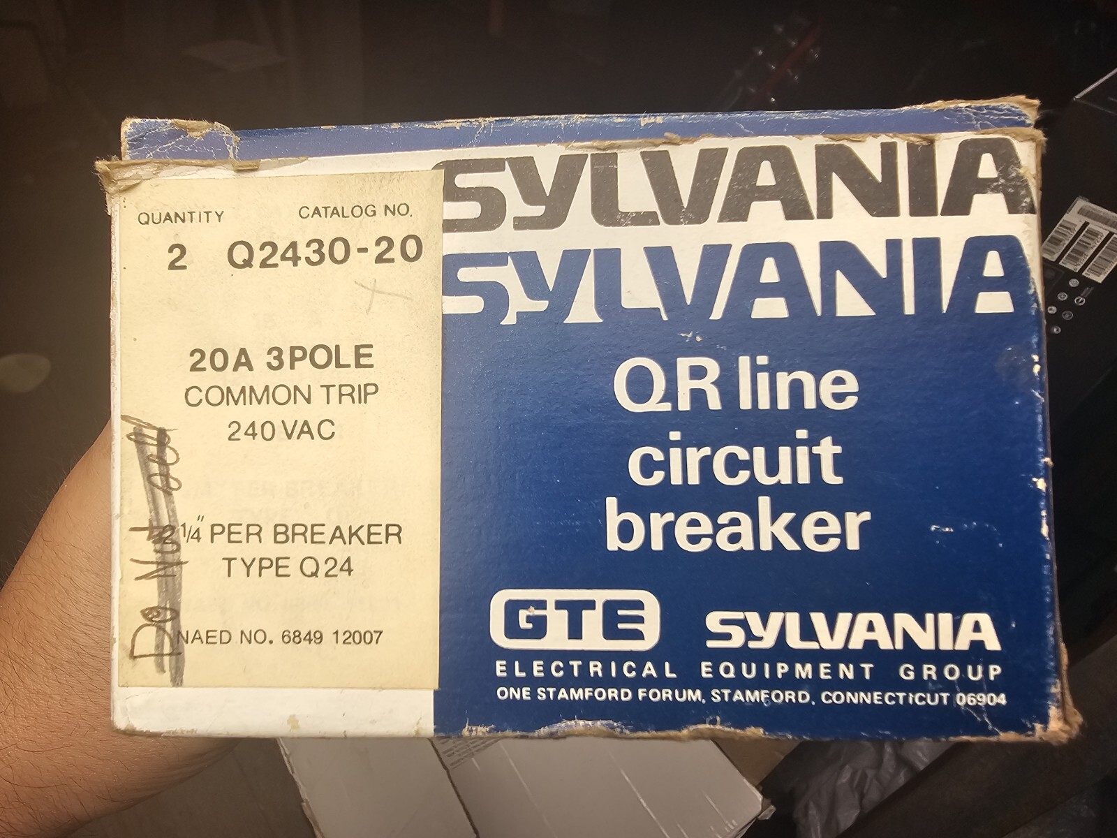 ZINSCO Q243020 3 POLE 20 AMPS 240V GTE SYLVANIA TYPE Q-24 CIRCUIT BREAKER