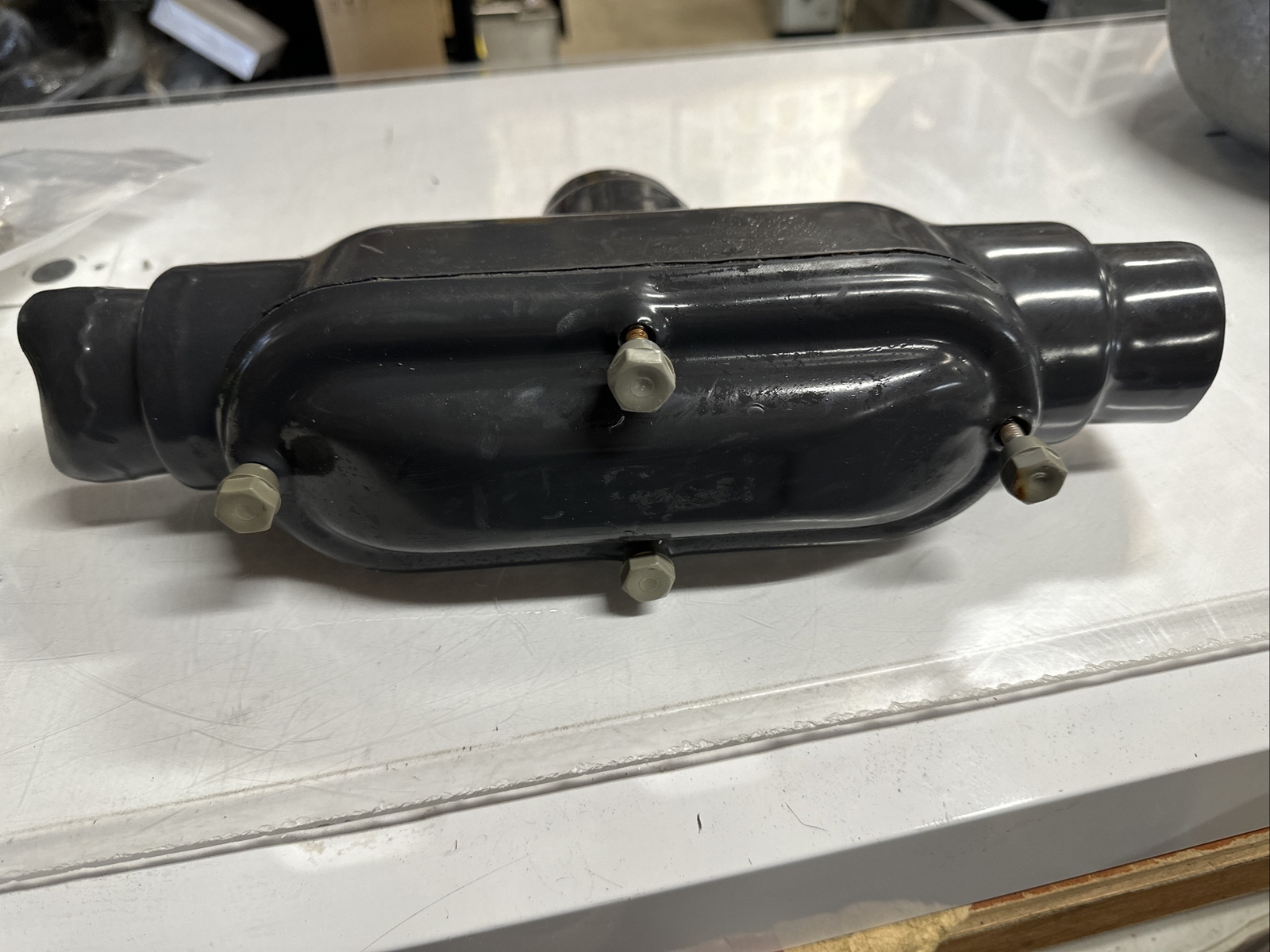T&B Ocal 2″ PVC Coated Tee Conduit Fitting