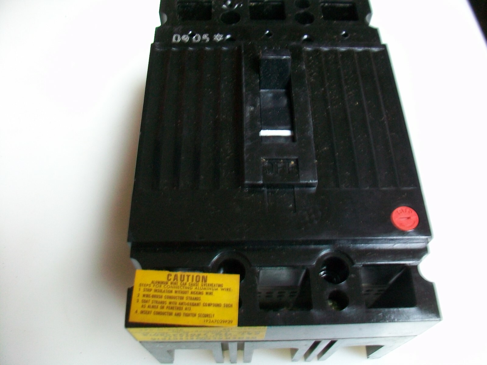 GE TED 134C5015 CIRCUIT BREAKER 15 A. 3P 480 V. Ac.
