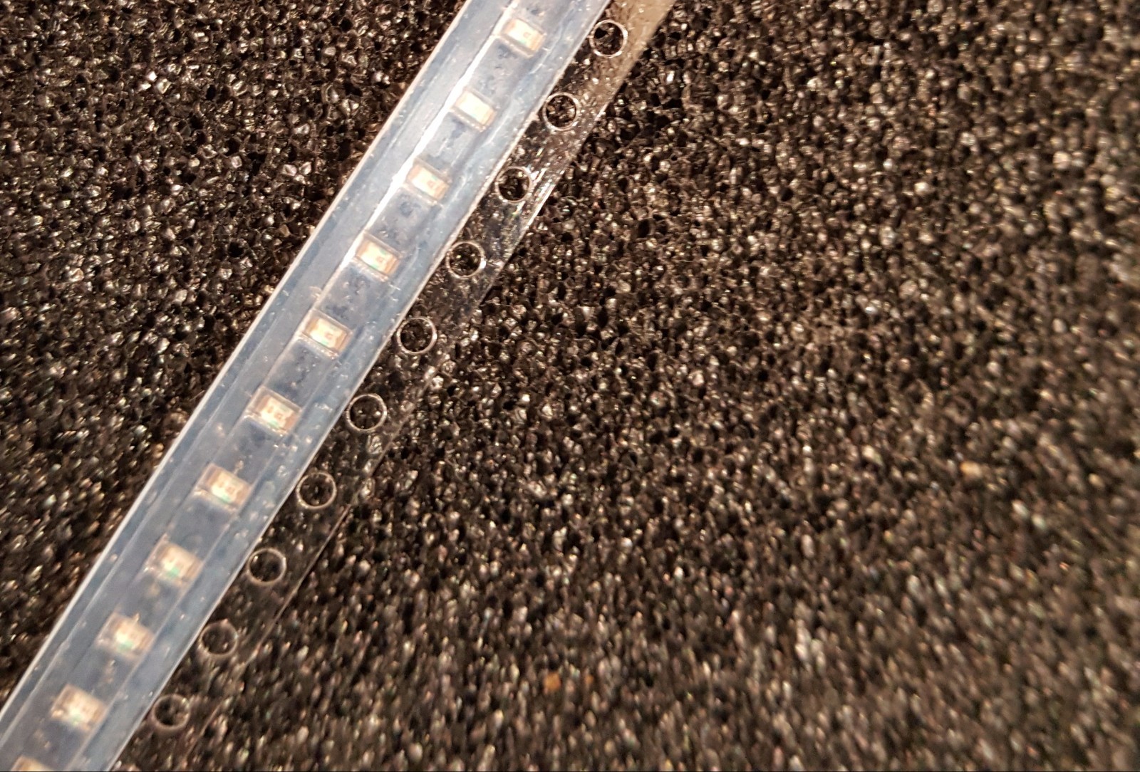 LEDTRONICS SML0603-G4 SINGLE COLOR LED HIGH EFFICIENCY GREEN 1mm SMD Qty.100