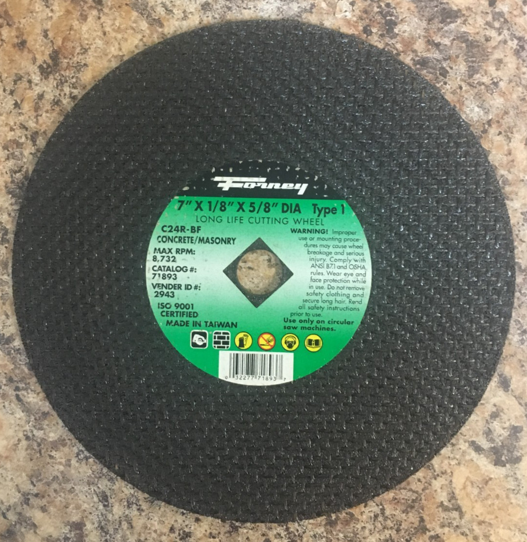 Forney 71893 7 in. Silicon Carbide C24R-BF Masonry Cutting Wheel Type 1 (Flat)