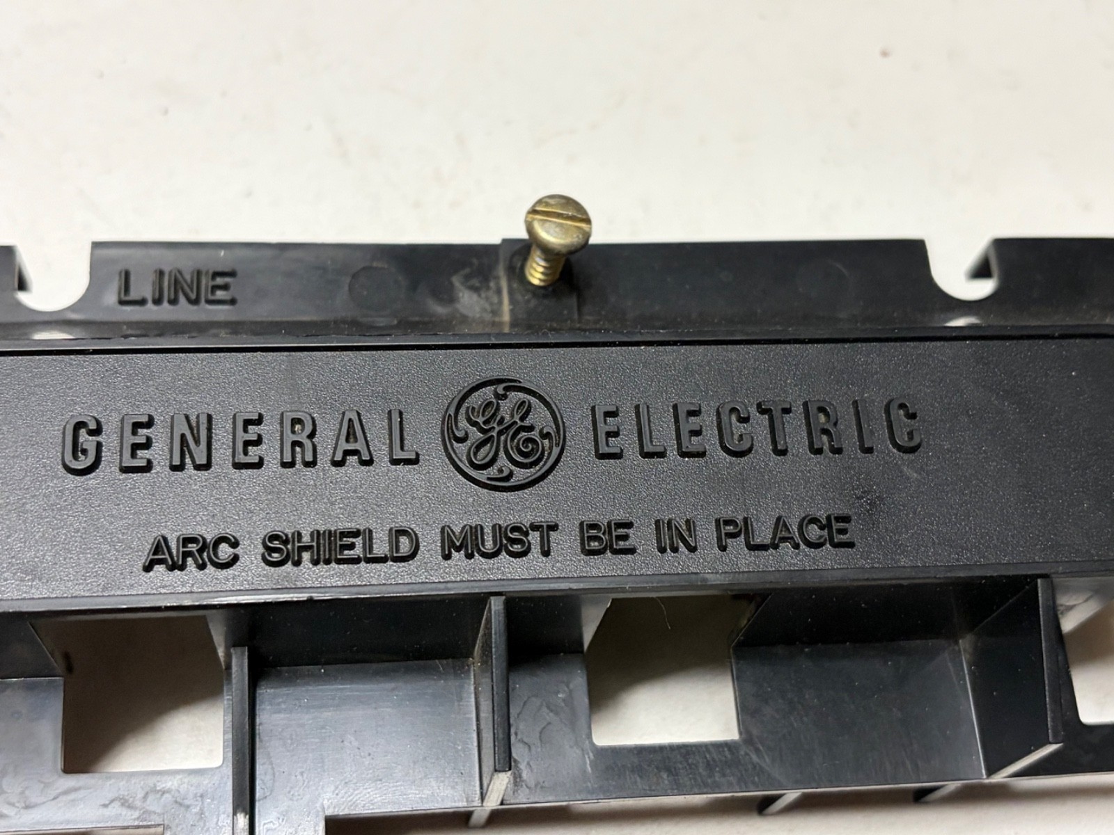 GE Line Arc Shield for ADS36200HD Panelboard Switch